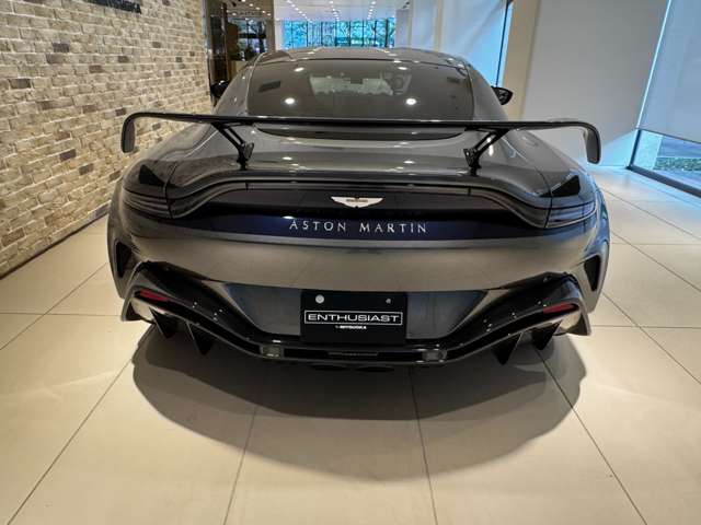 アストンマーティン V12ヴァンテージ