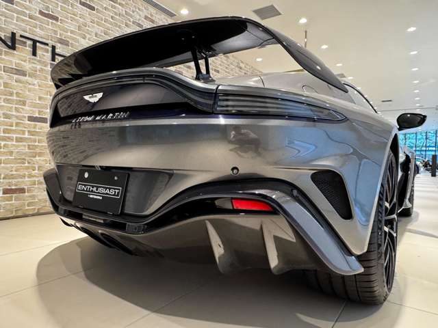 アストンマーティン V12ヴァンテージ