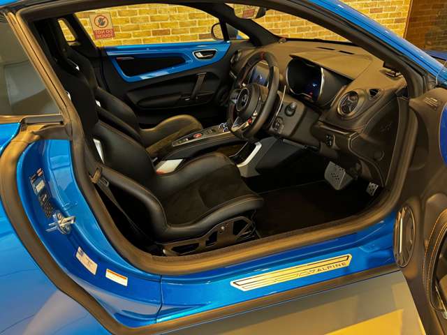 アルピーヌ A110