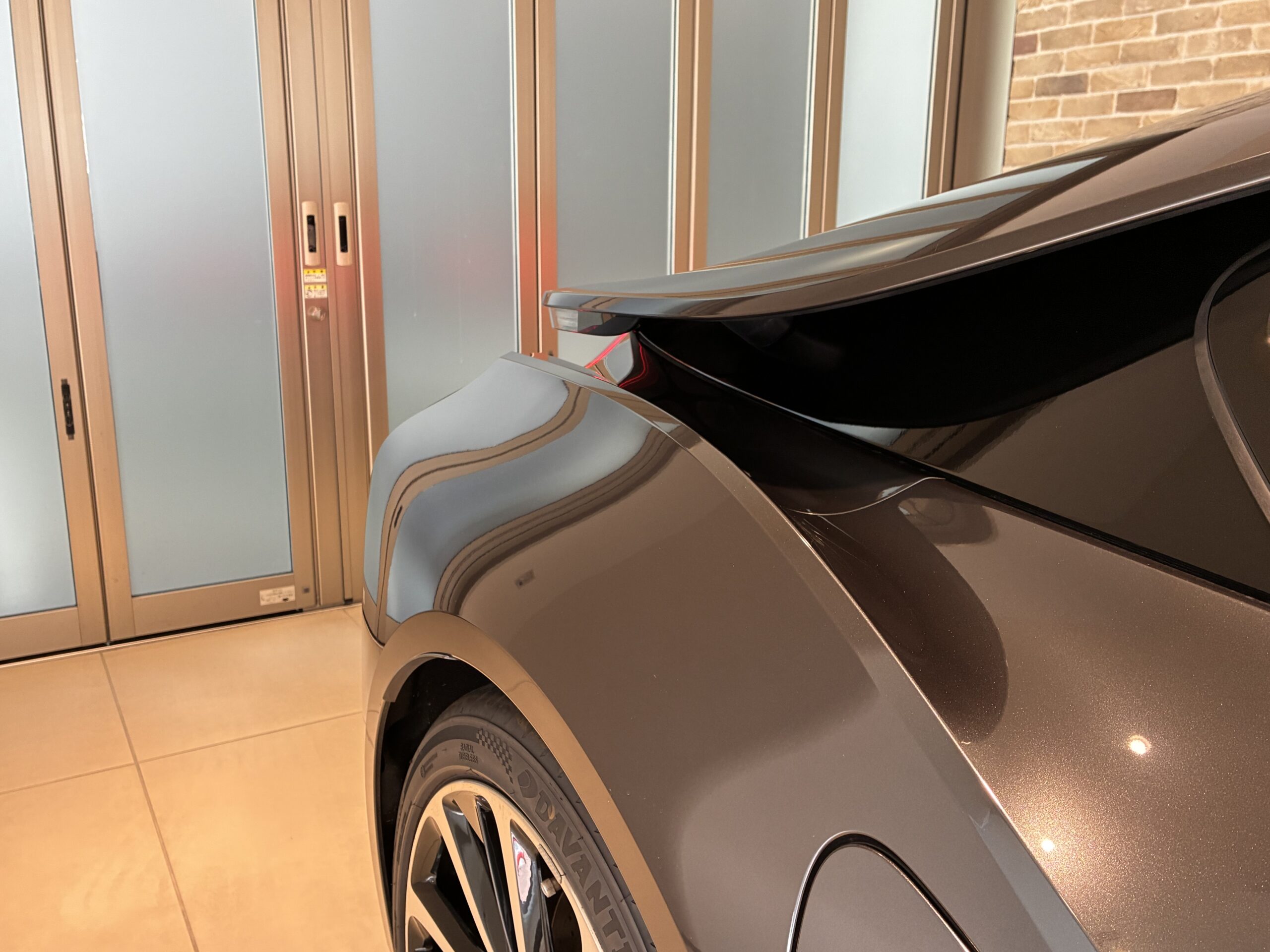 BMW i8 ベースモデル
