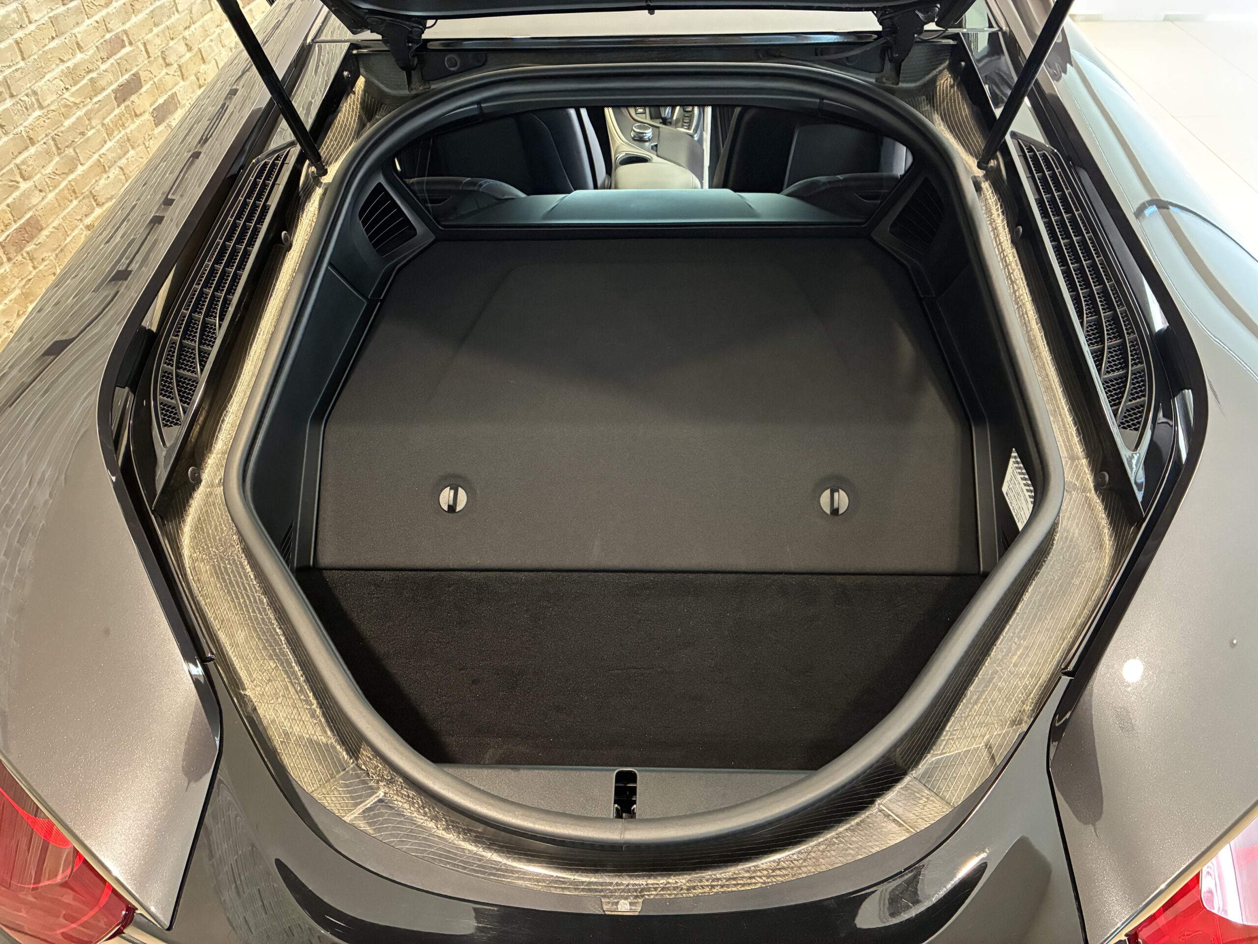 BMW i8 ベースモデル