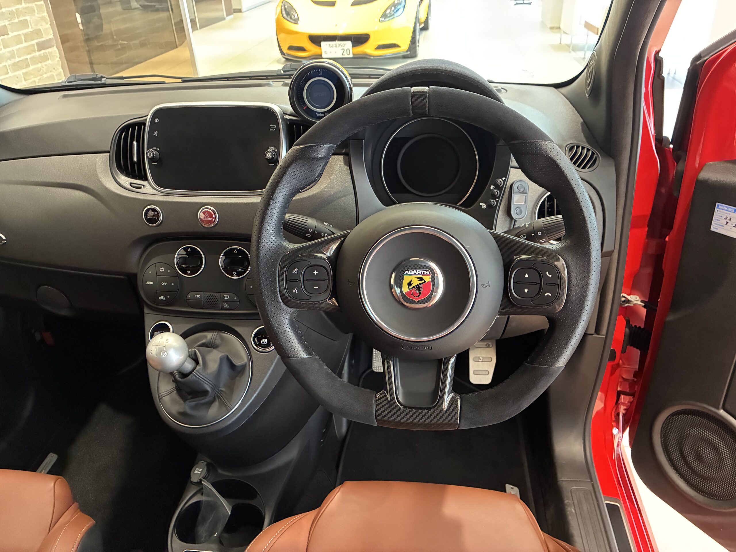 アバルト５９５　コンペティツィオーネ スティーレ　４０台限定車
