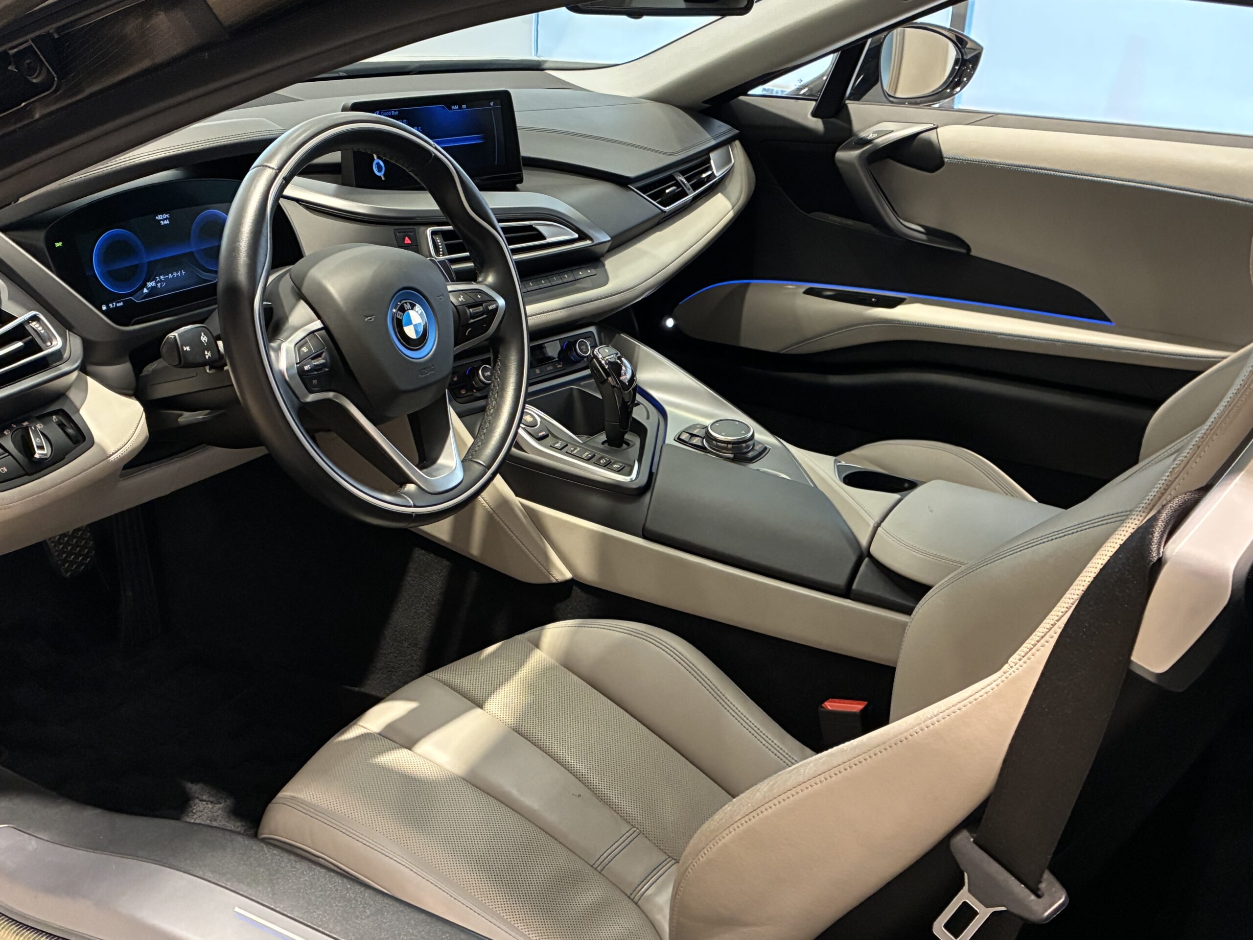 BMW i8 ベースモデル