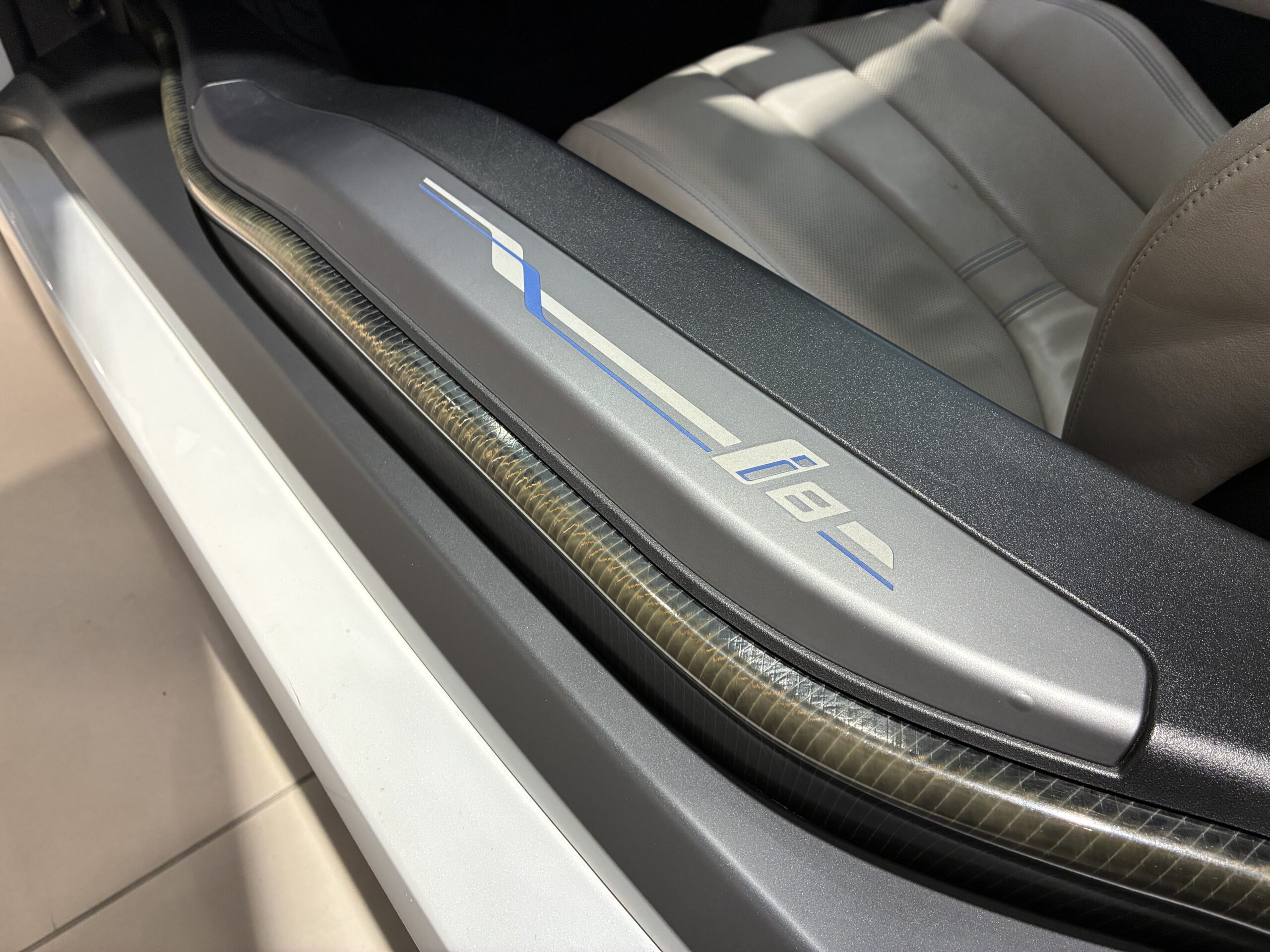 BMW i8 ベースモデル