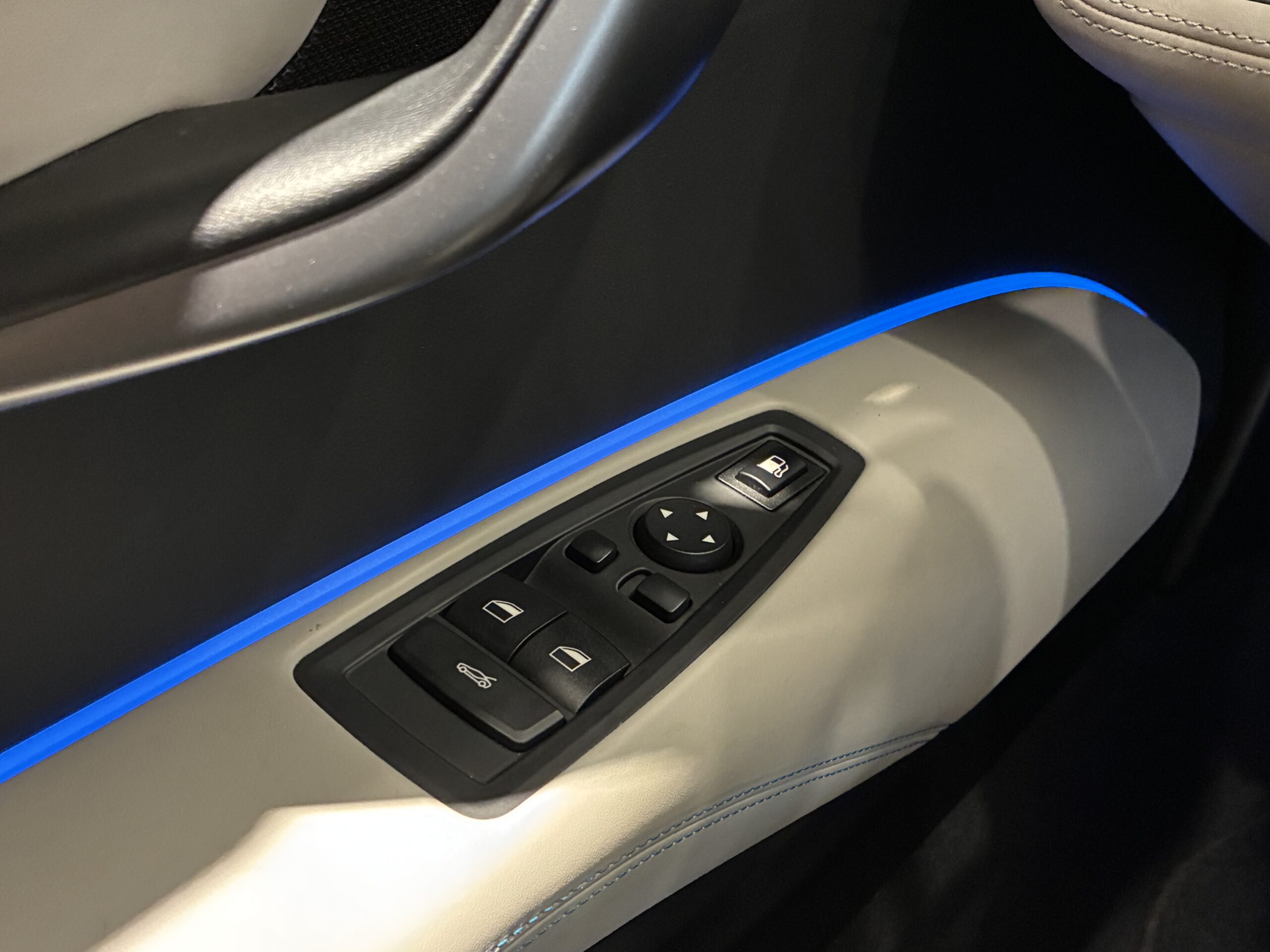 BMW i8 ベースモデル