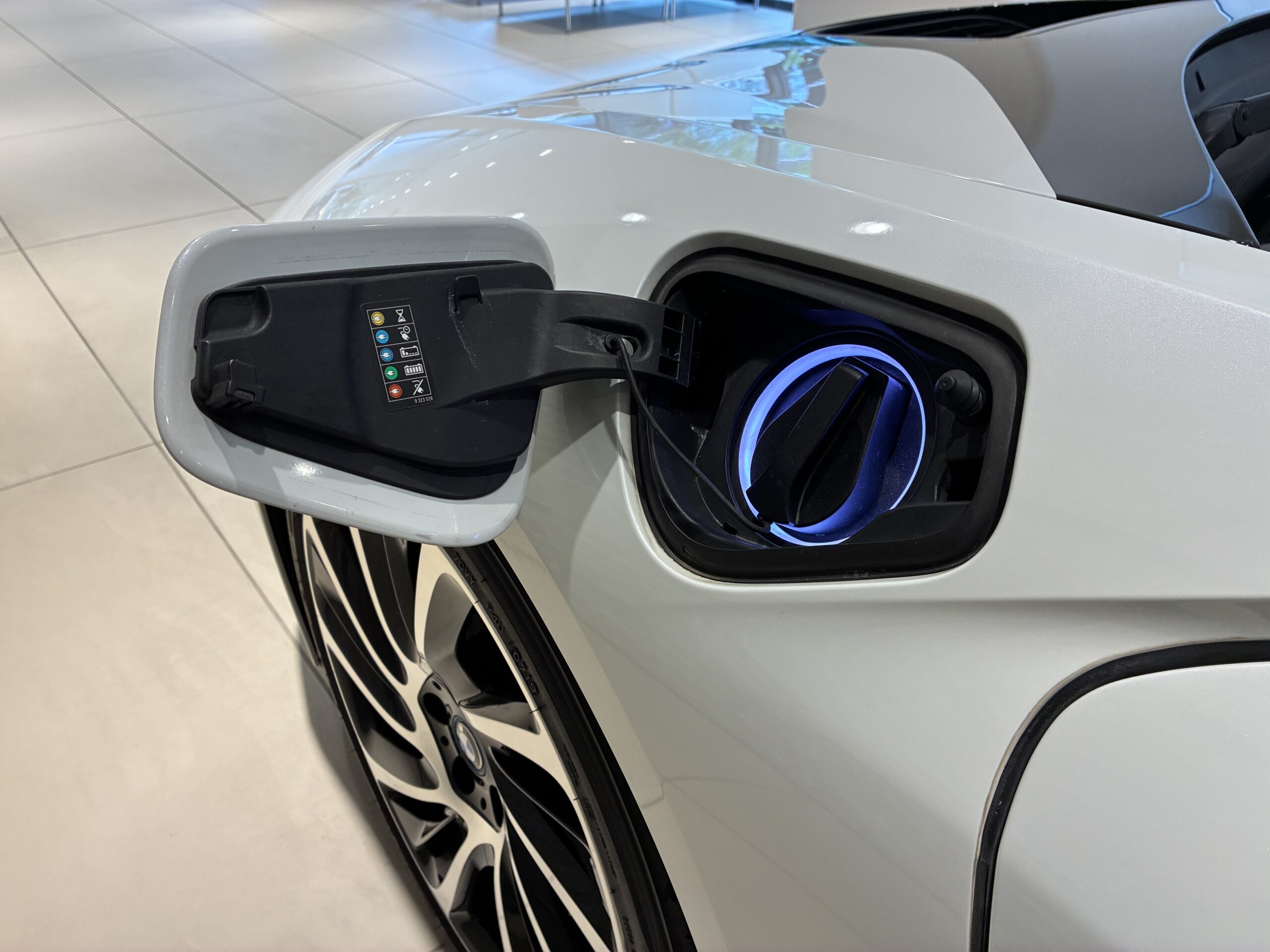 BMW i8 ベースモデル