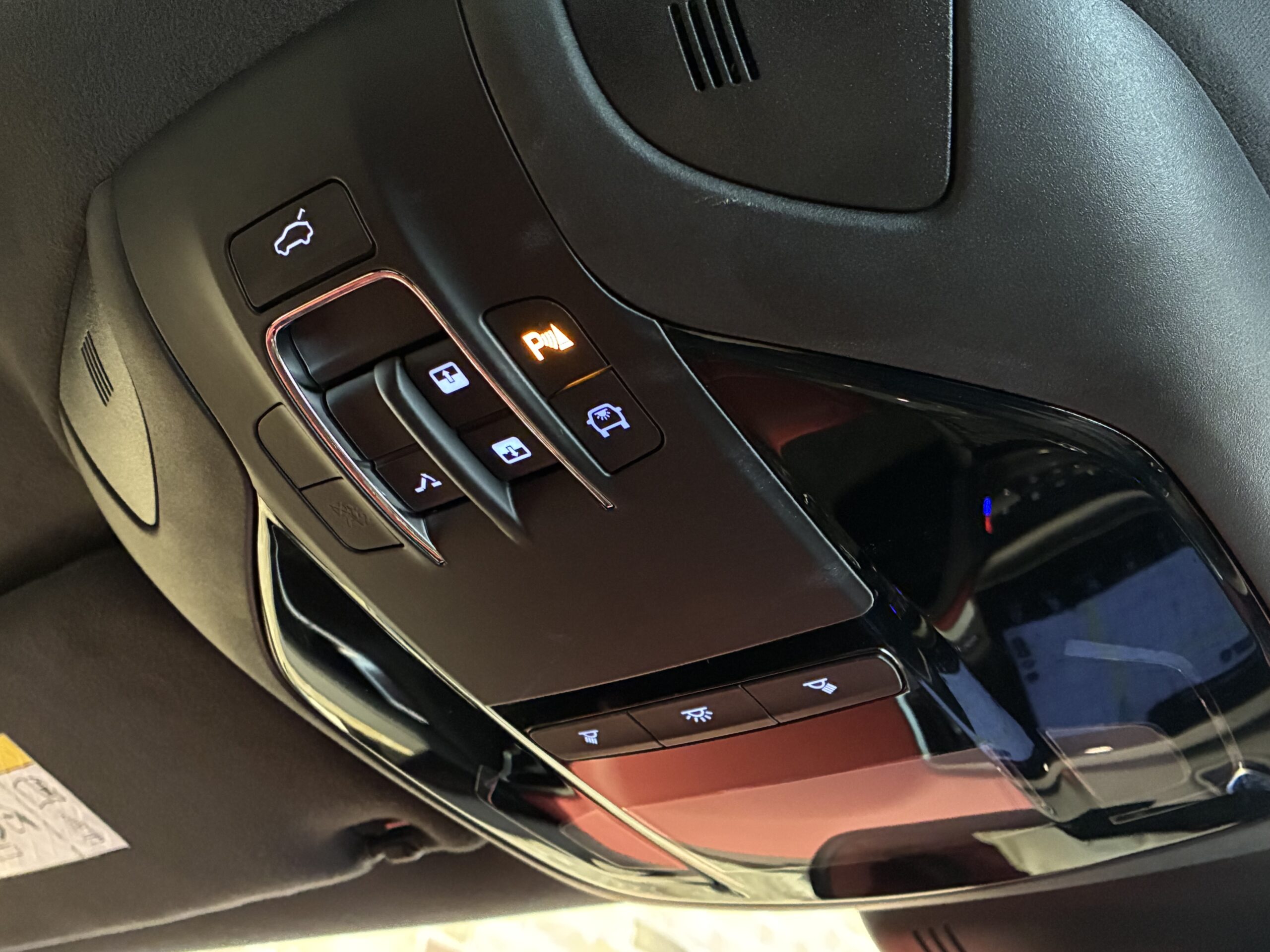 マセラティ ギブリGTハイブリッド スポーツPKG