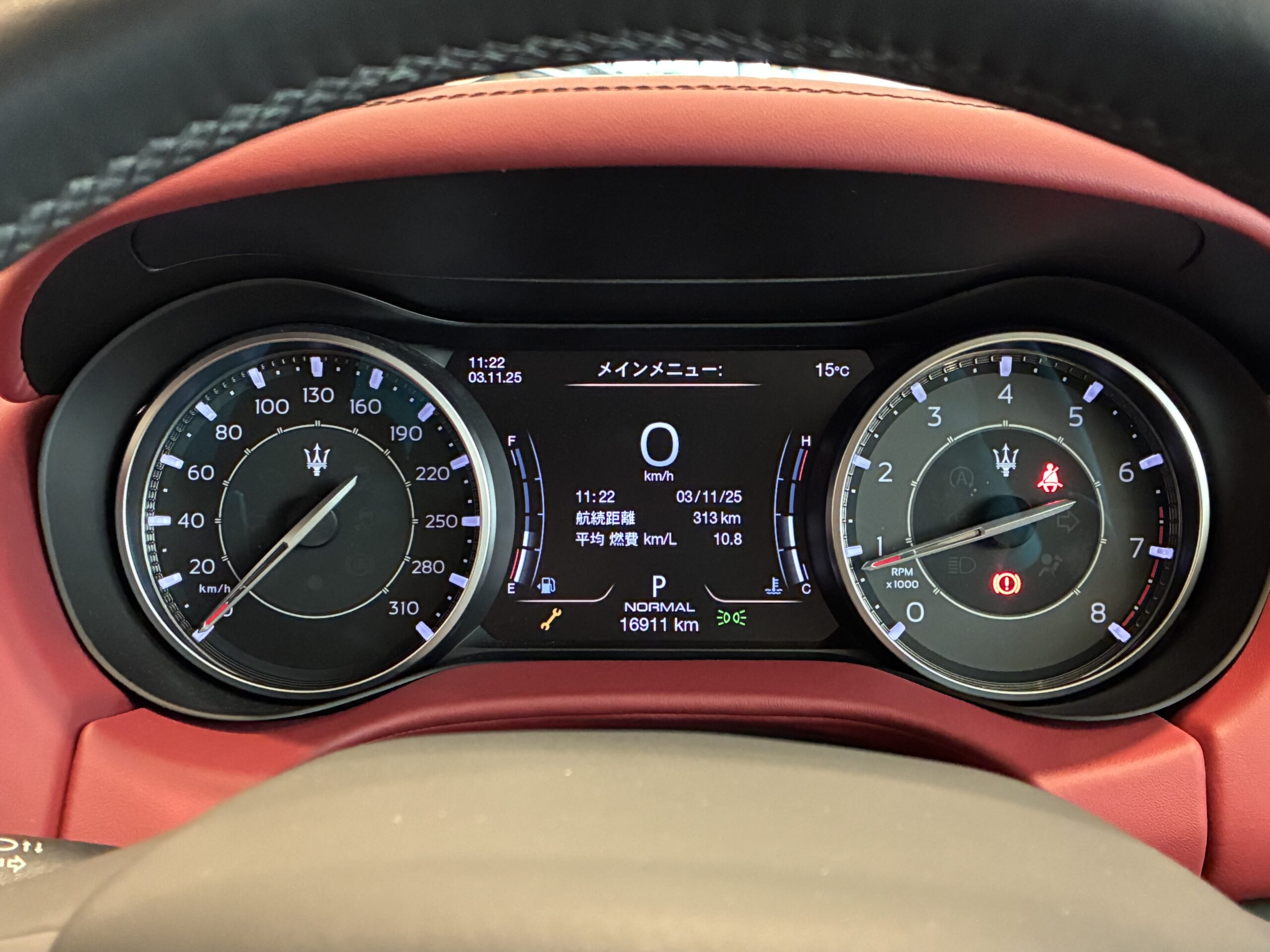 マセラティ ギブリGTハイブリッド スポーツPKG