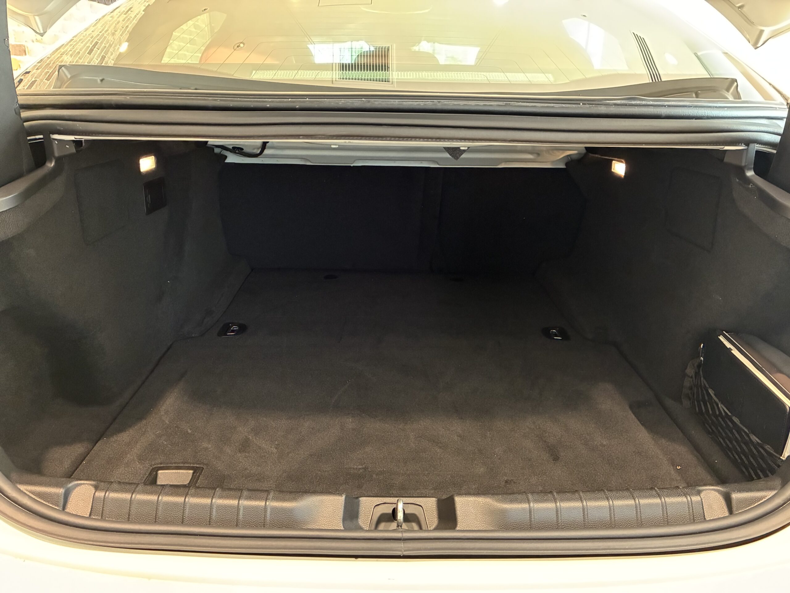 マセラティ ギブリGTハイブリッド スポーツPKG