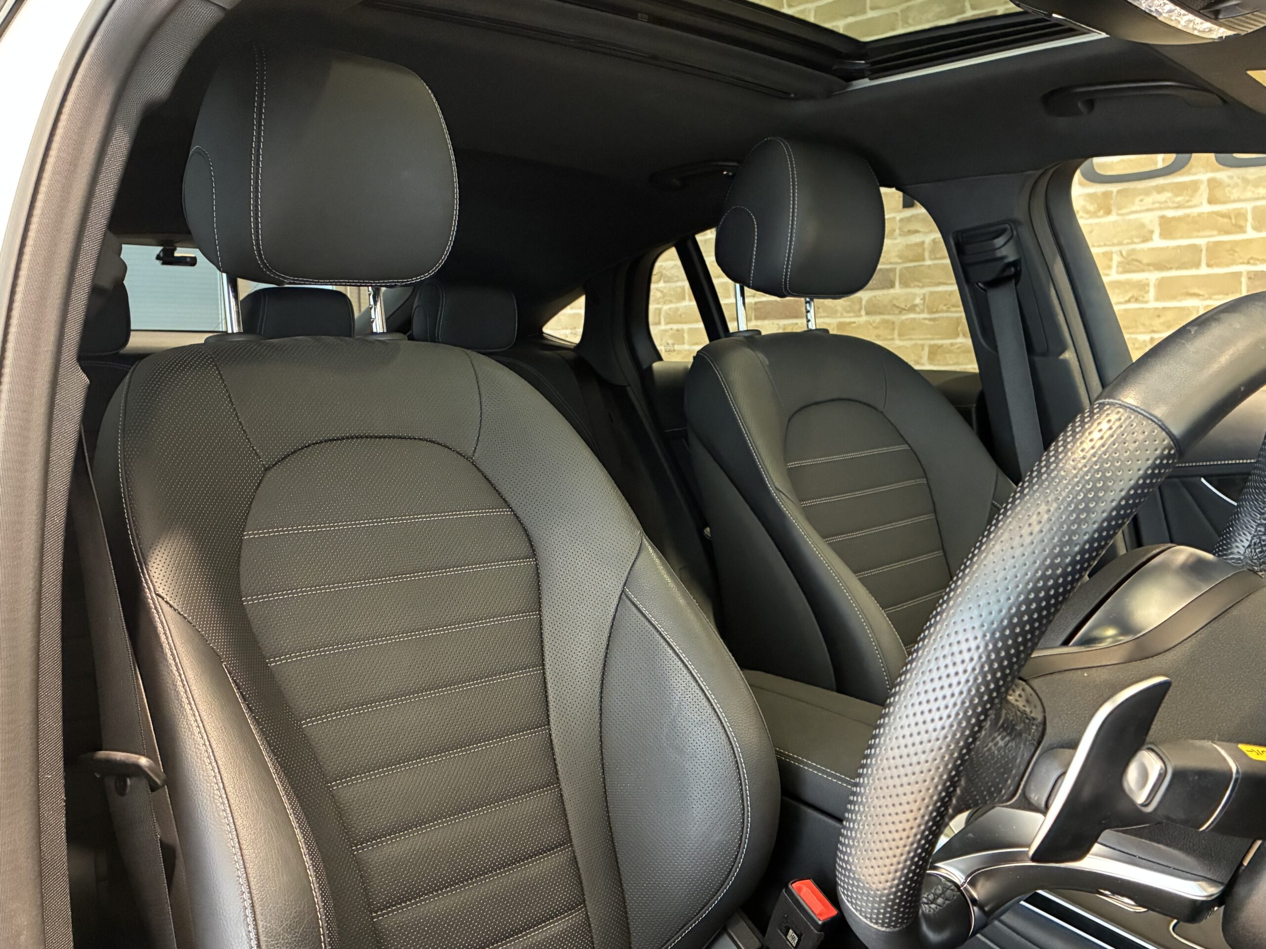 メルセデスAMG GLC43クーペ 4マチック 4WD MP202302