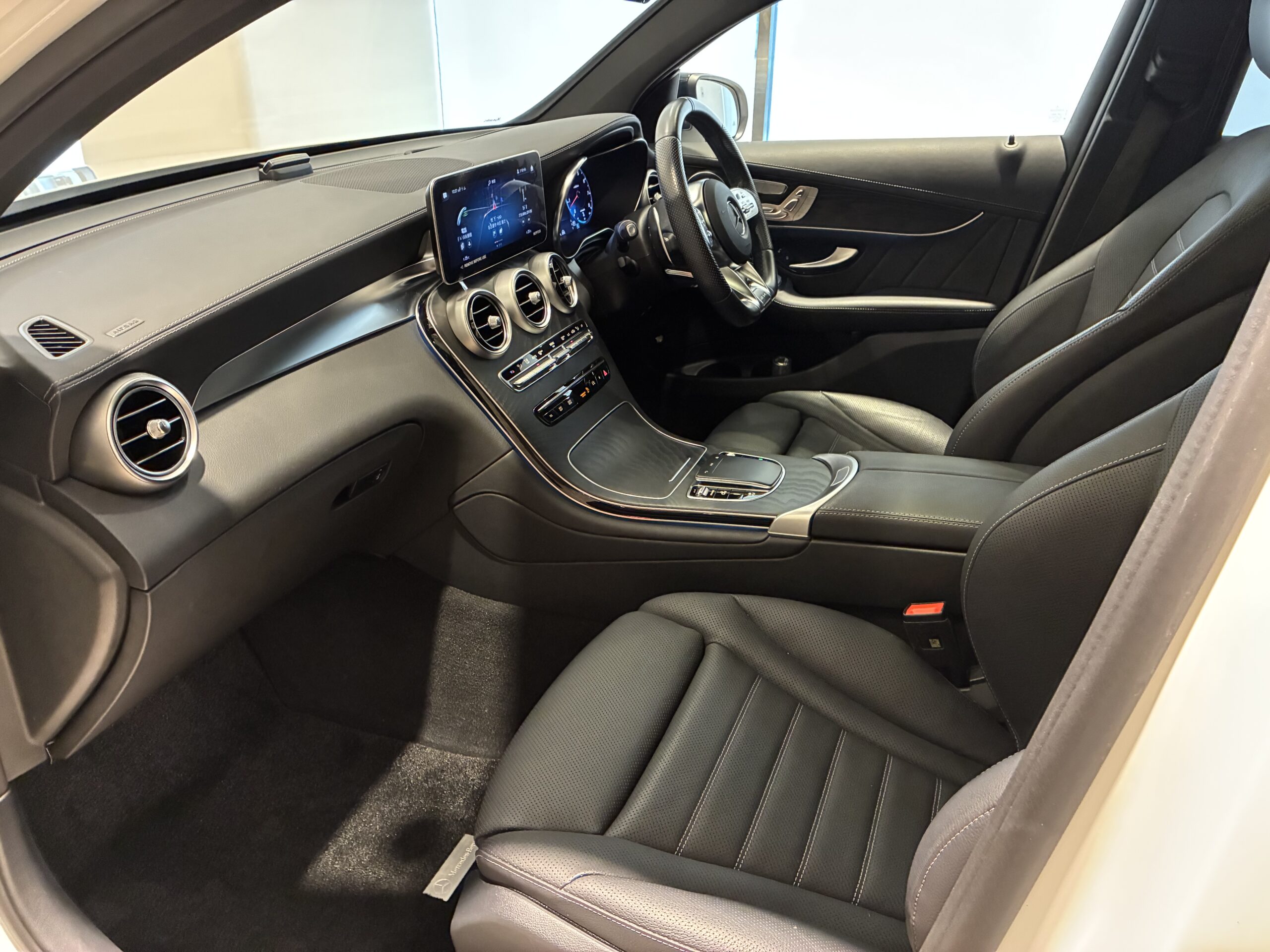 メルセデスAMG GLC43クーペ 4マチック 4WD MP202302