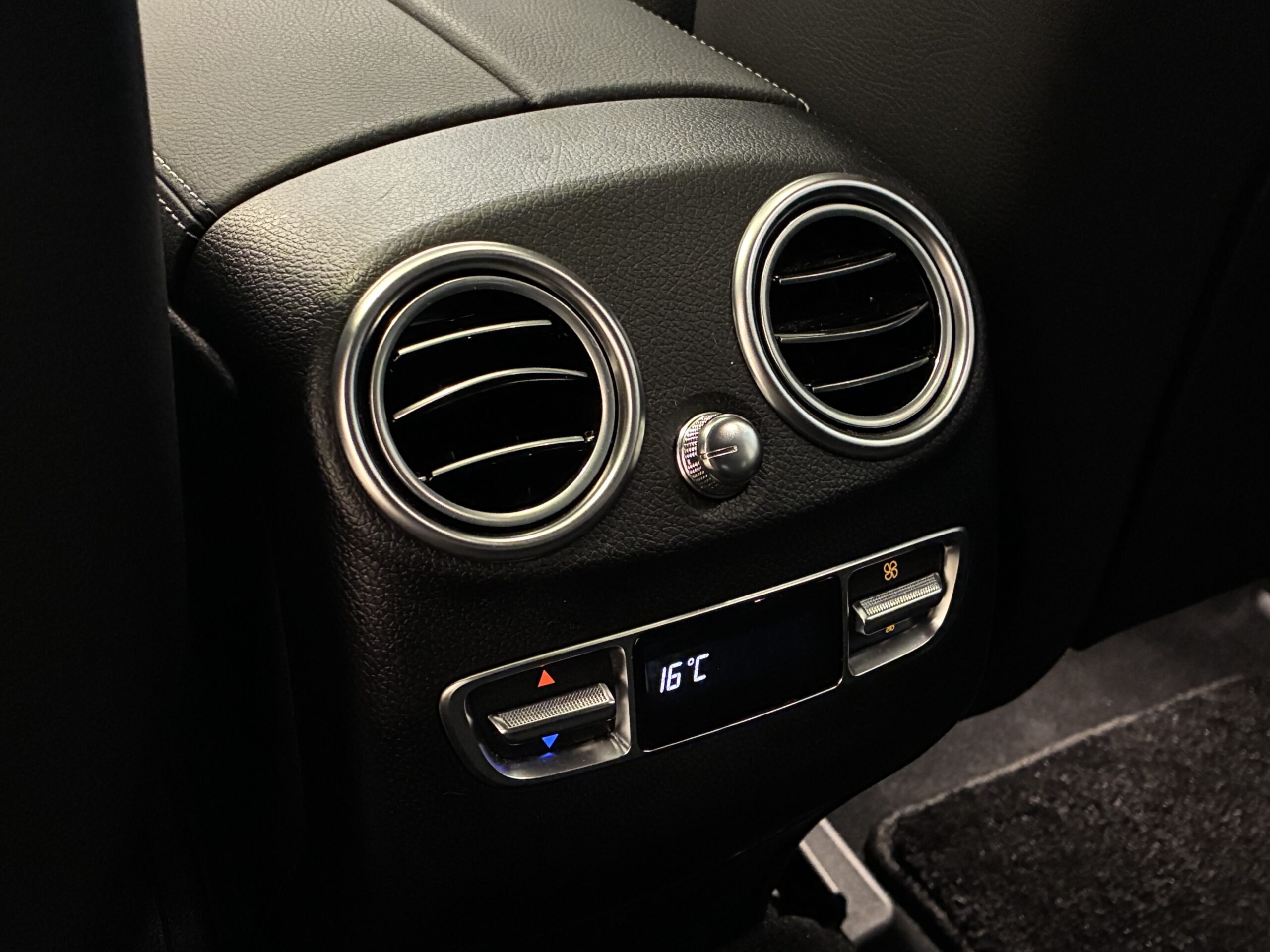 メルセデスAMG GLC43クーペ 4マチック 4WD MP202302