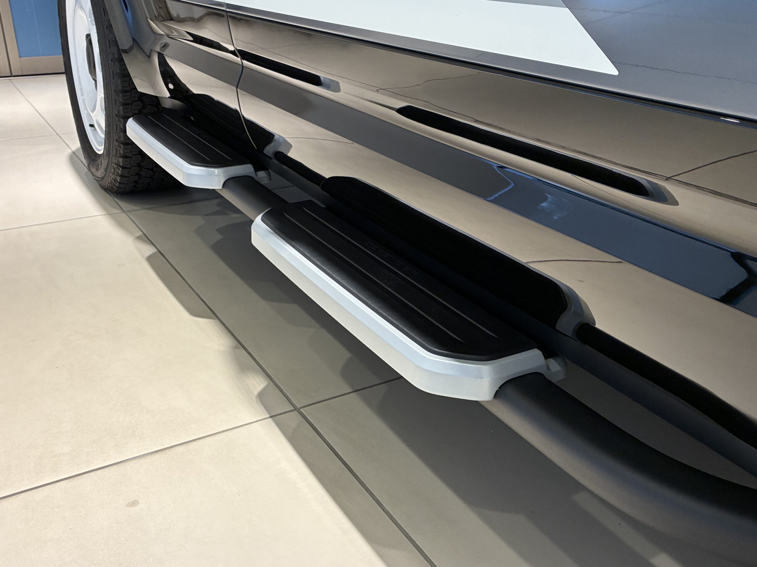 ランドローバーディフェンダー　カウンティ エクステリアパック キュレーテッドフォージャパン