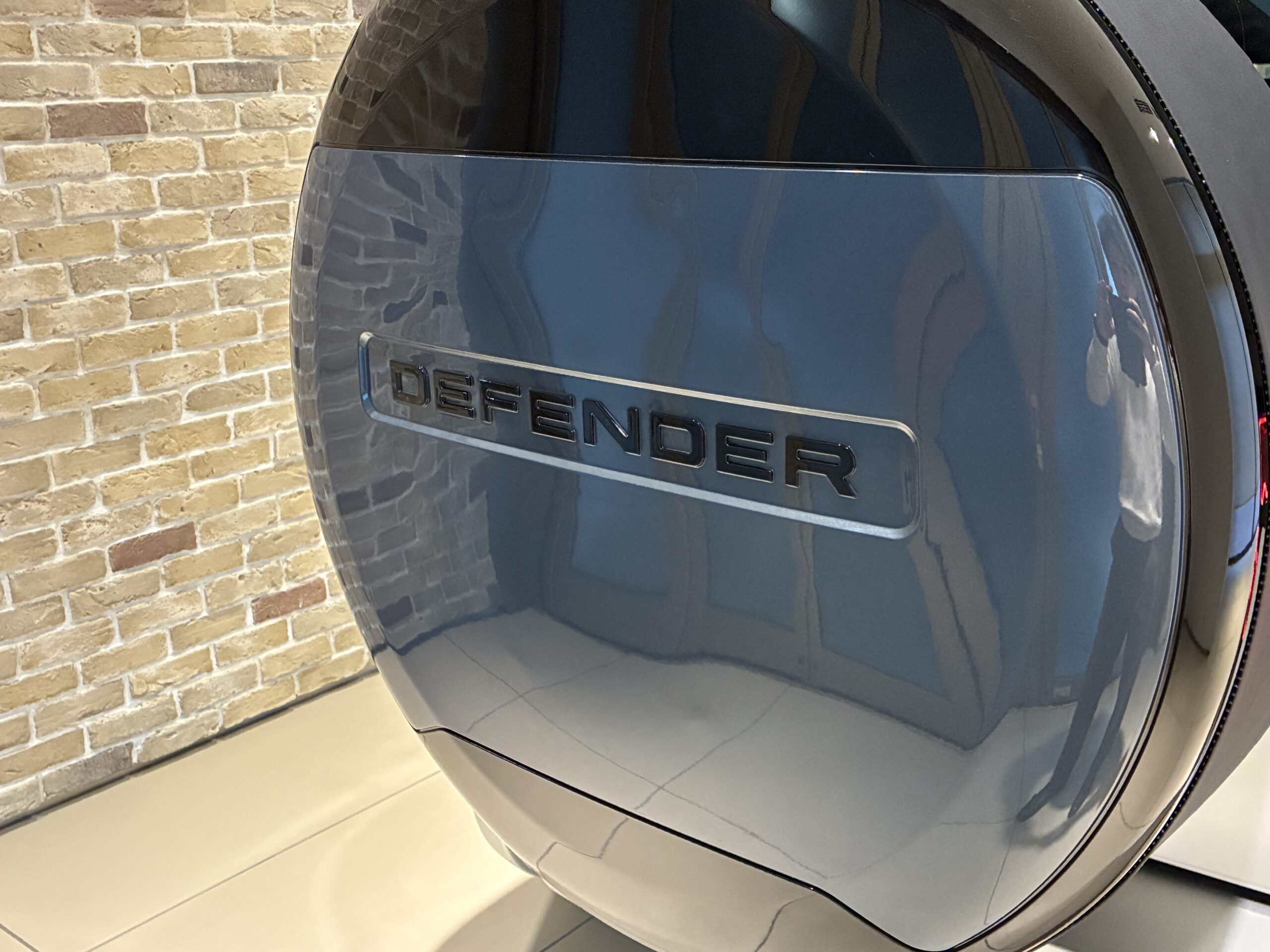 ランドローバーディフェンダー　カウンティ エクステリアパック キュレーテッドフォージャパン