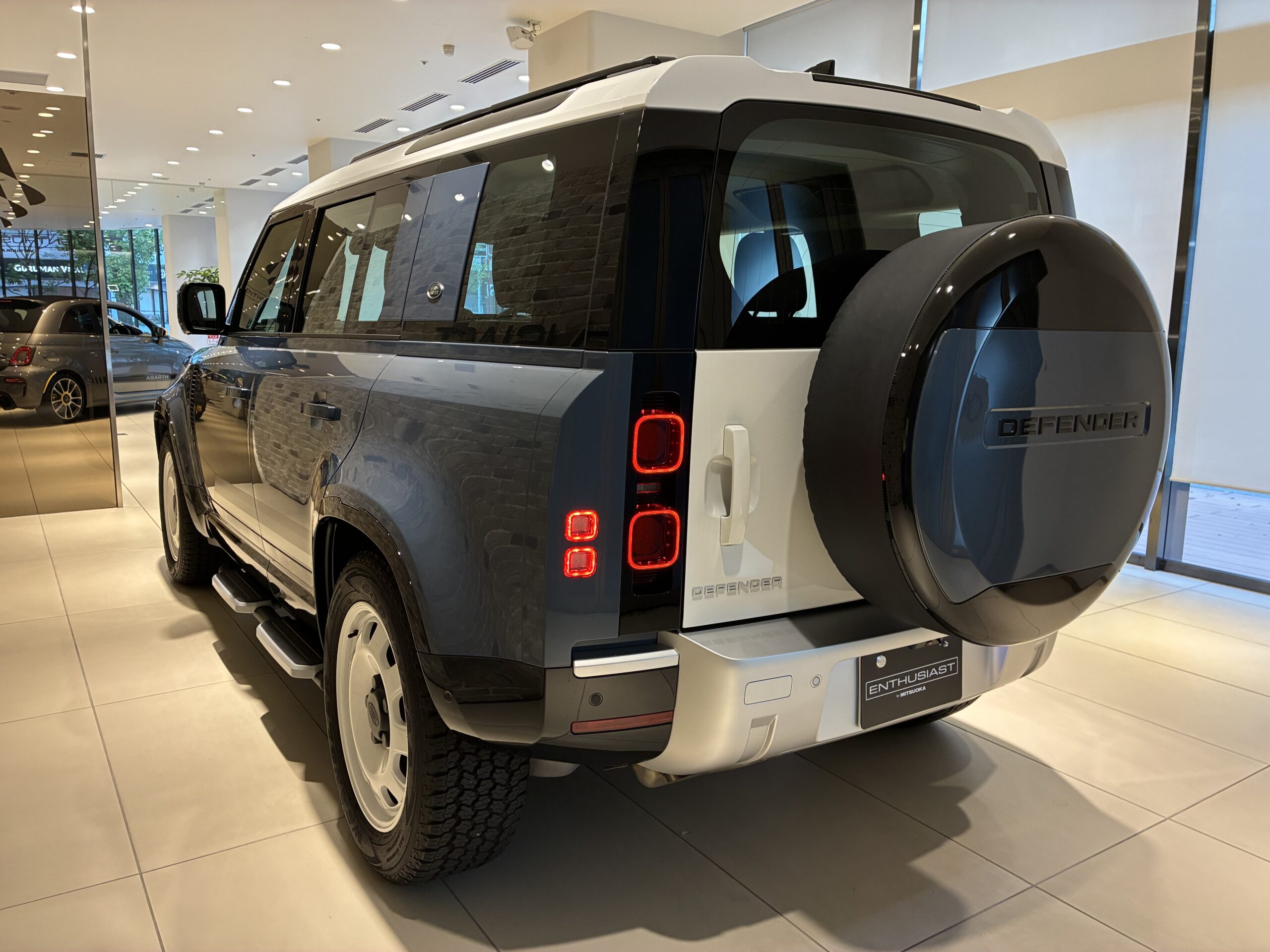 ランドローバーディフェンダー　カウンティ エクステリアパック キュレーテッドフォージャパン