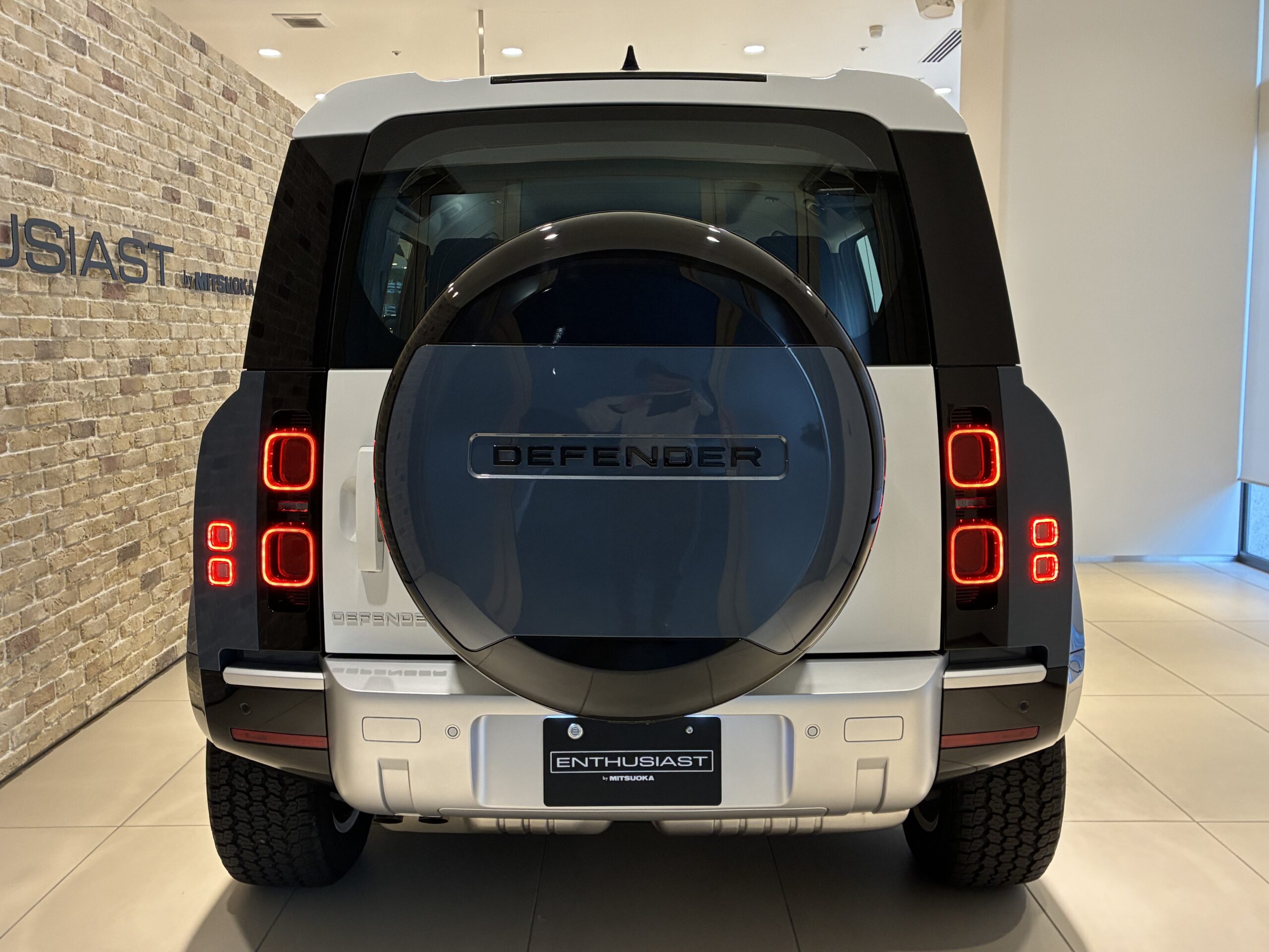 ランドローバーディフェンダー　カウンティ エクステリアパック キュレーテッドフォージャパン