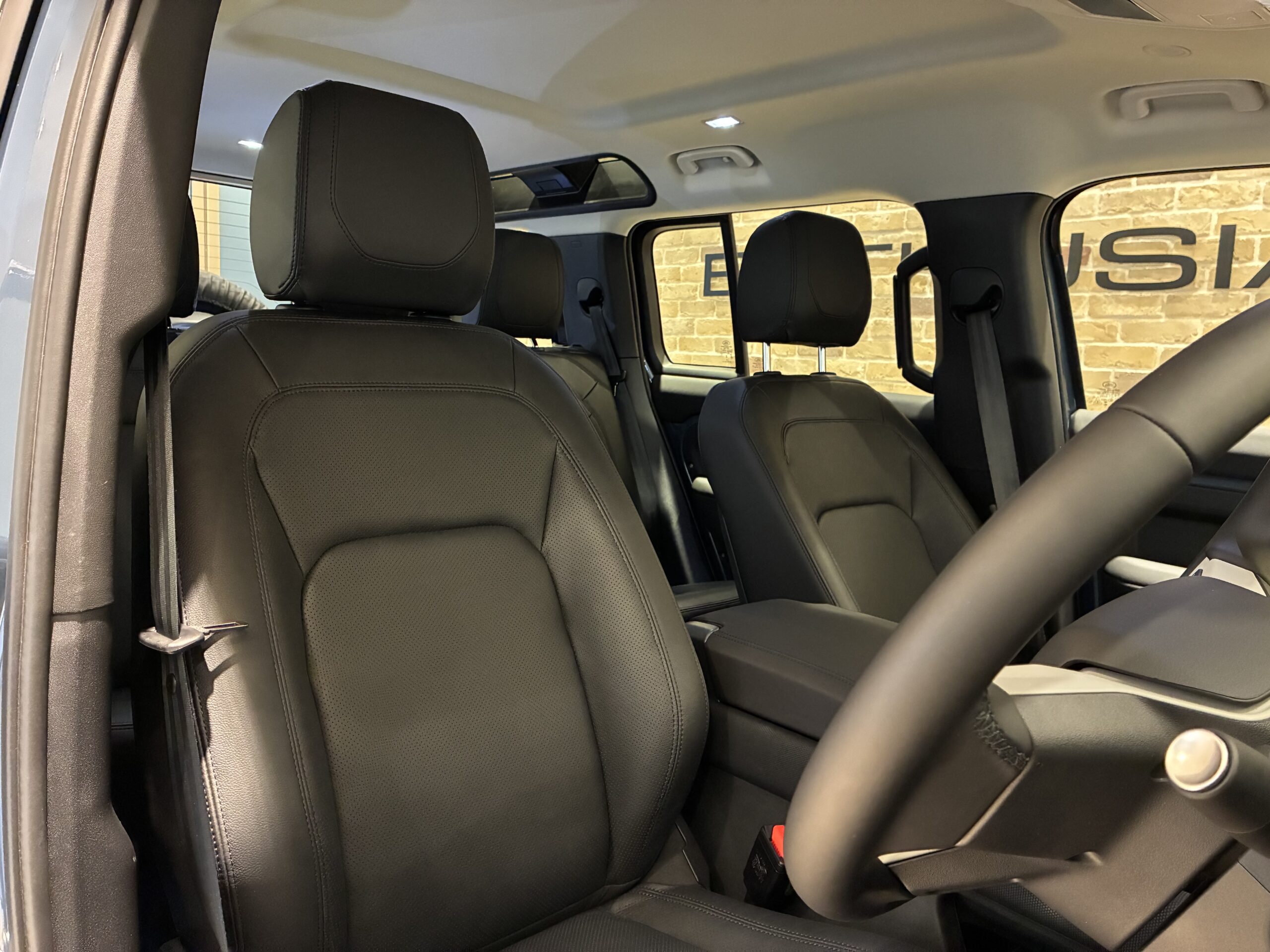 ランドローバーディフェンダー　カウンティ エクステリアパック キュレーテッドフォージャパン