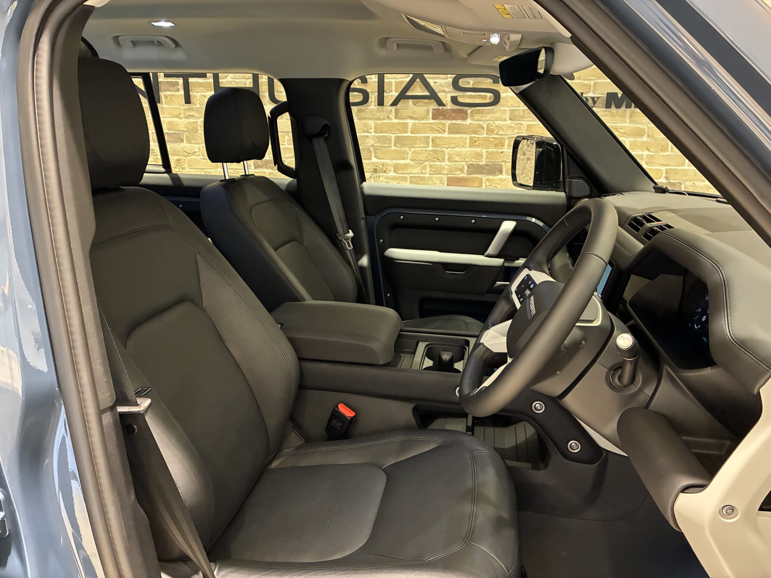 ランドローバーディフェンダー　カウンティ エクステリアパック キュレーテッドフォージャパン