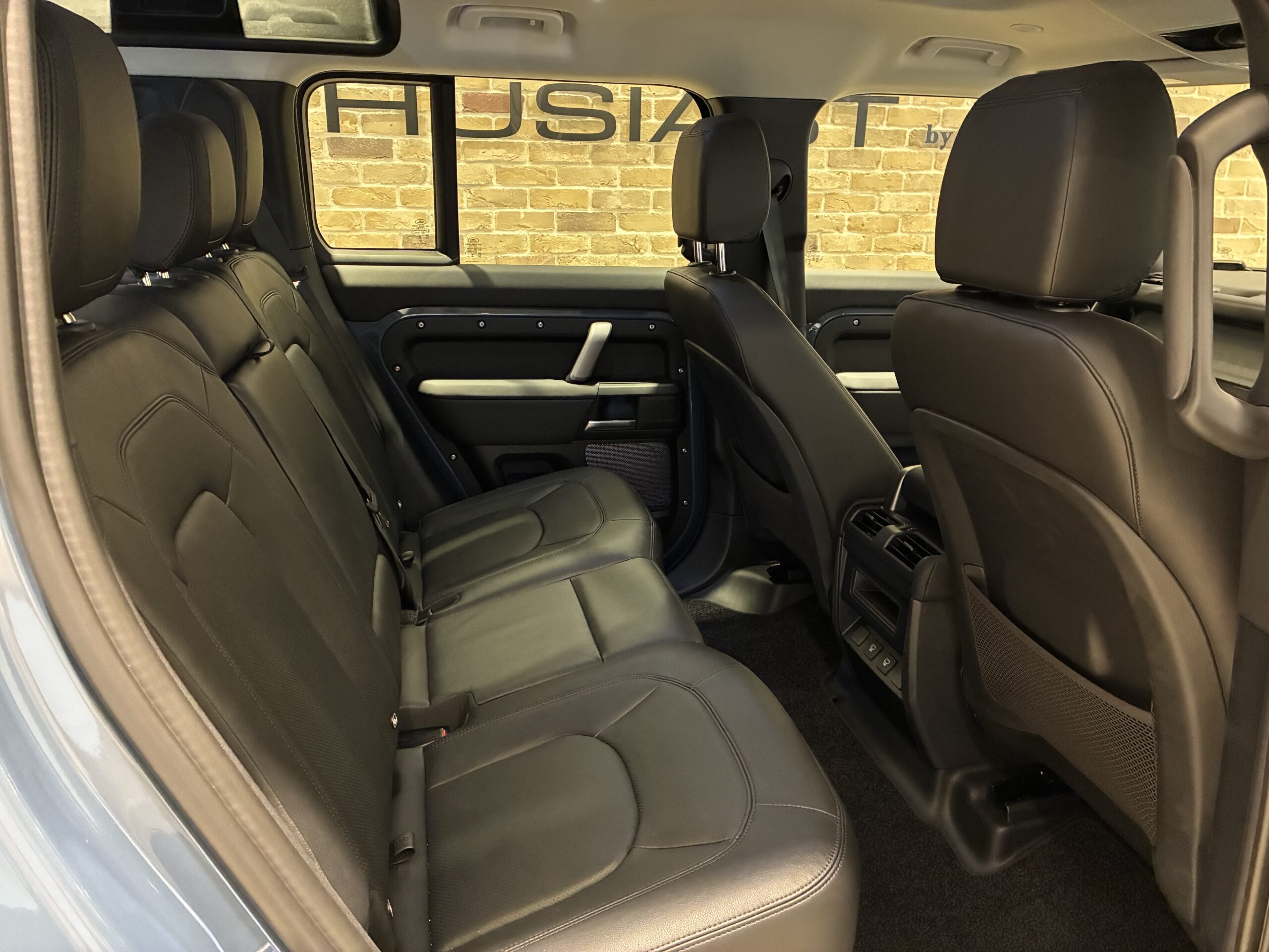 ランドローバーディフェンダー　カウンティ エクステリアパック キュレーテッドフォージャパン