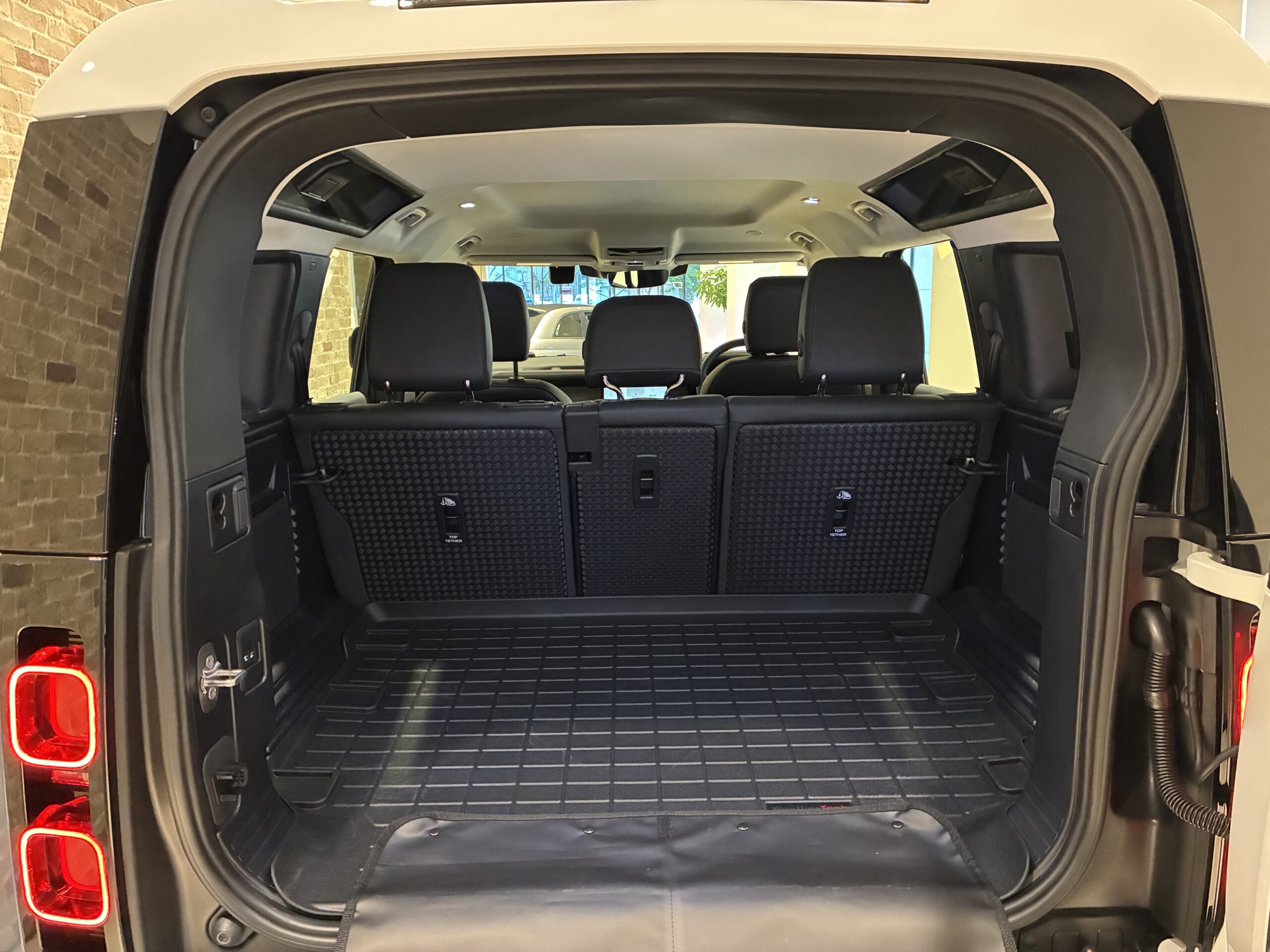 ランドローバーディフェンダー　カウンティ エクステリアパック キュレーテッドフォージャパン