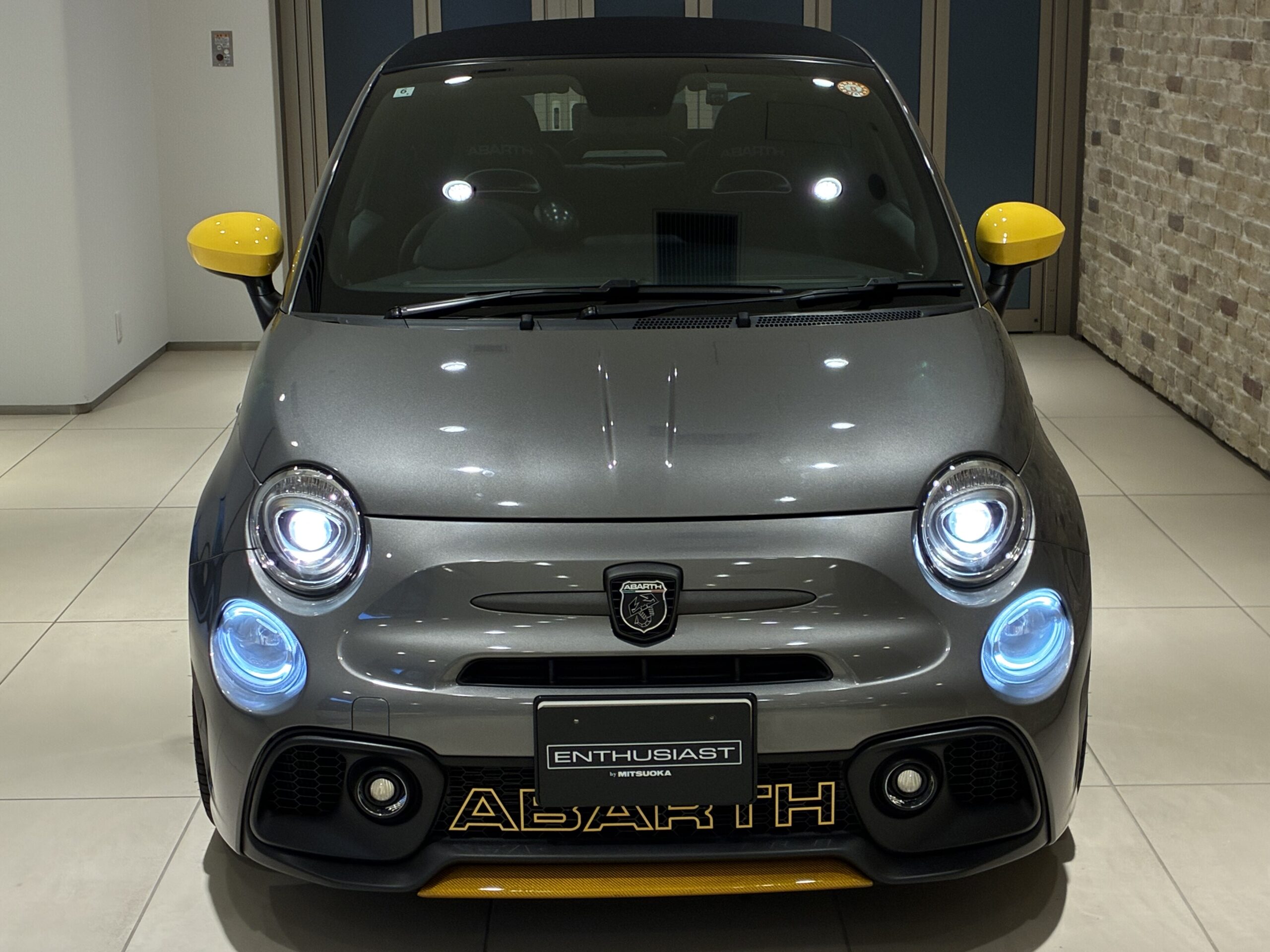 アバルト695Cツーリズモ