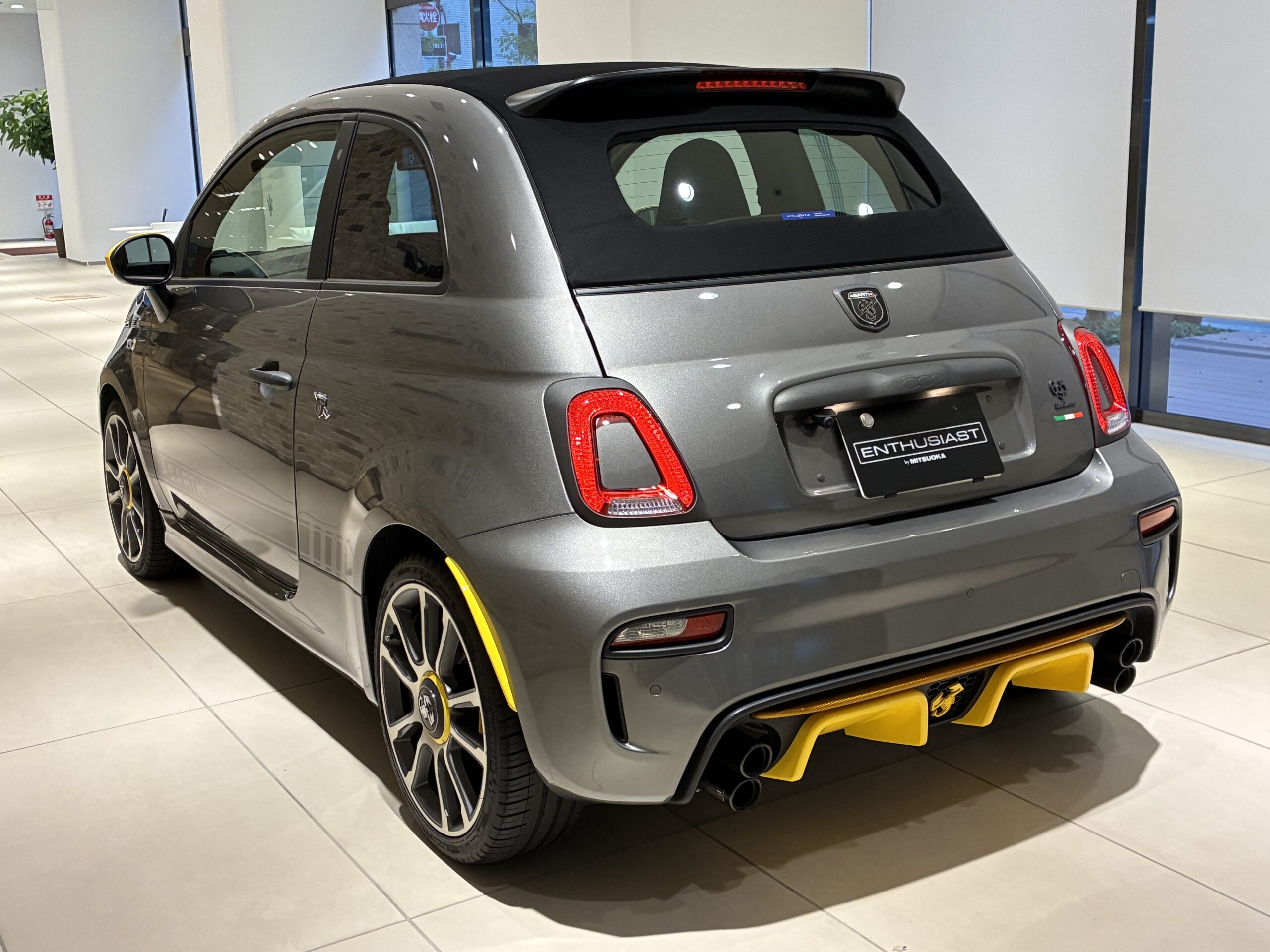 アバルト695Cツーリズモ