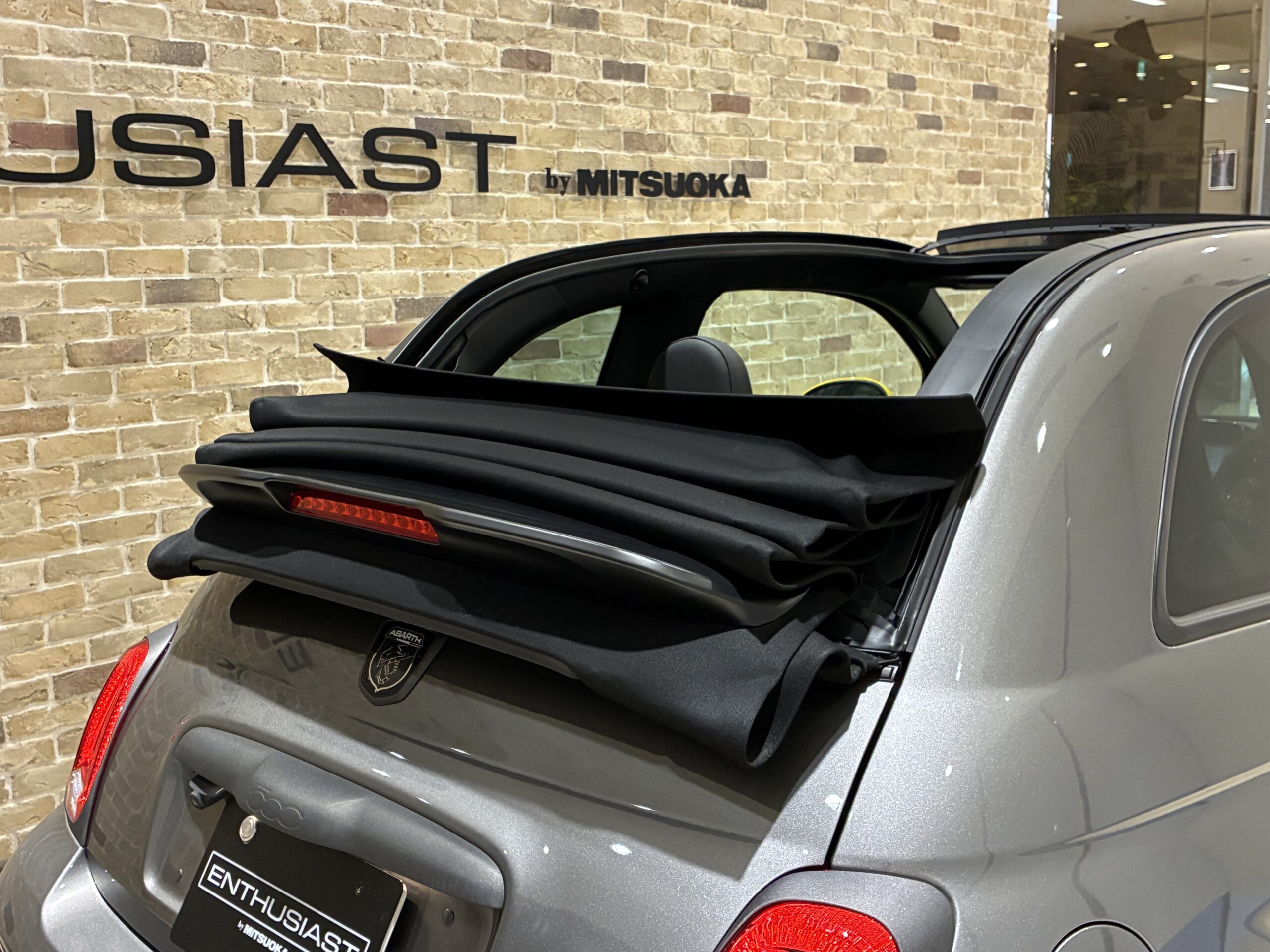 アバルト695Cツーリズモ