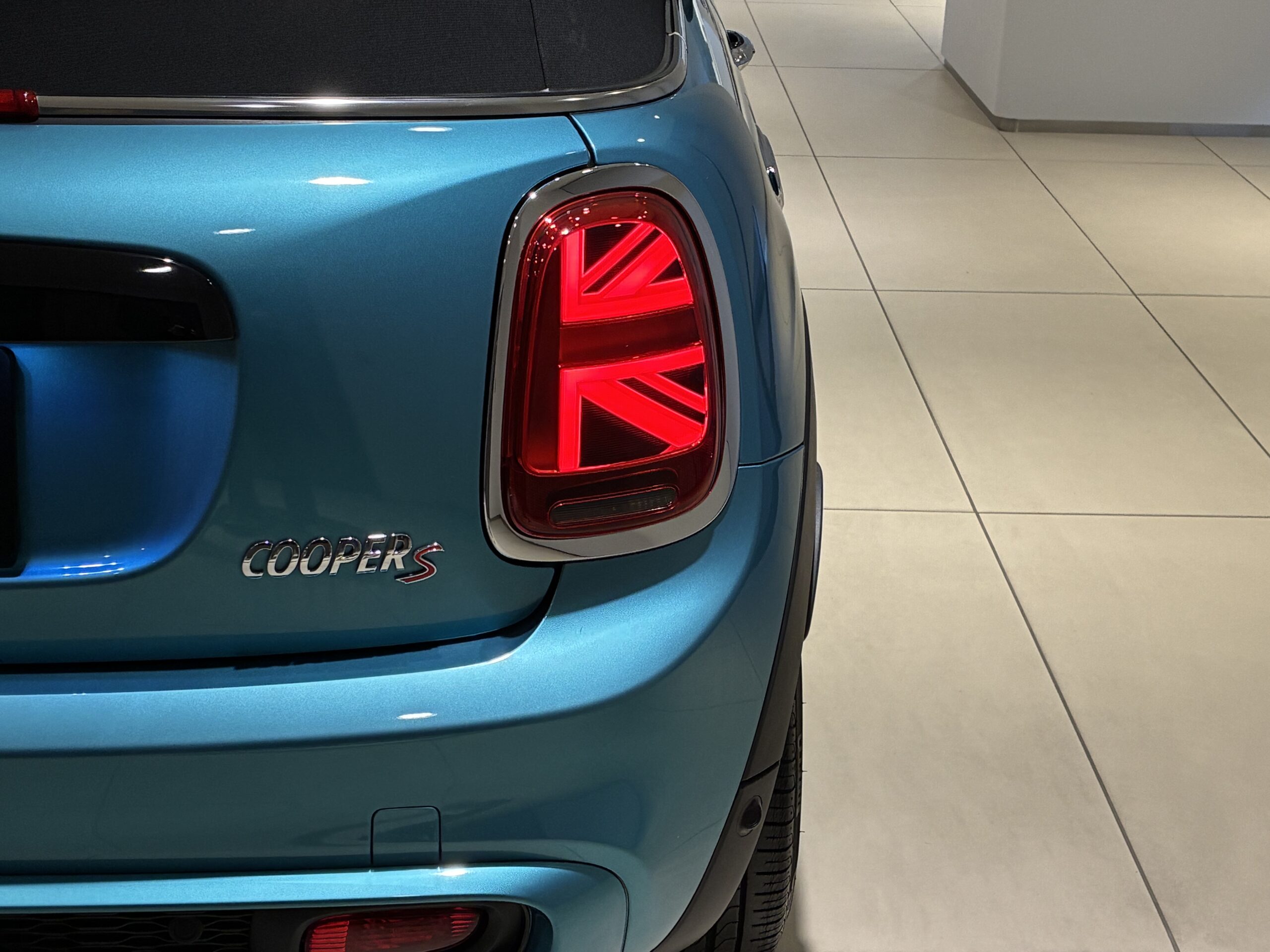 ミニ コンバーチブルクーパーS YOURS