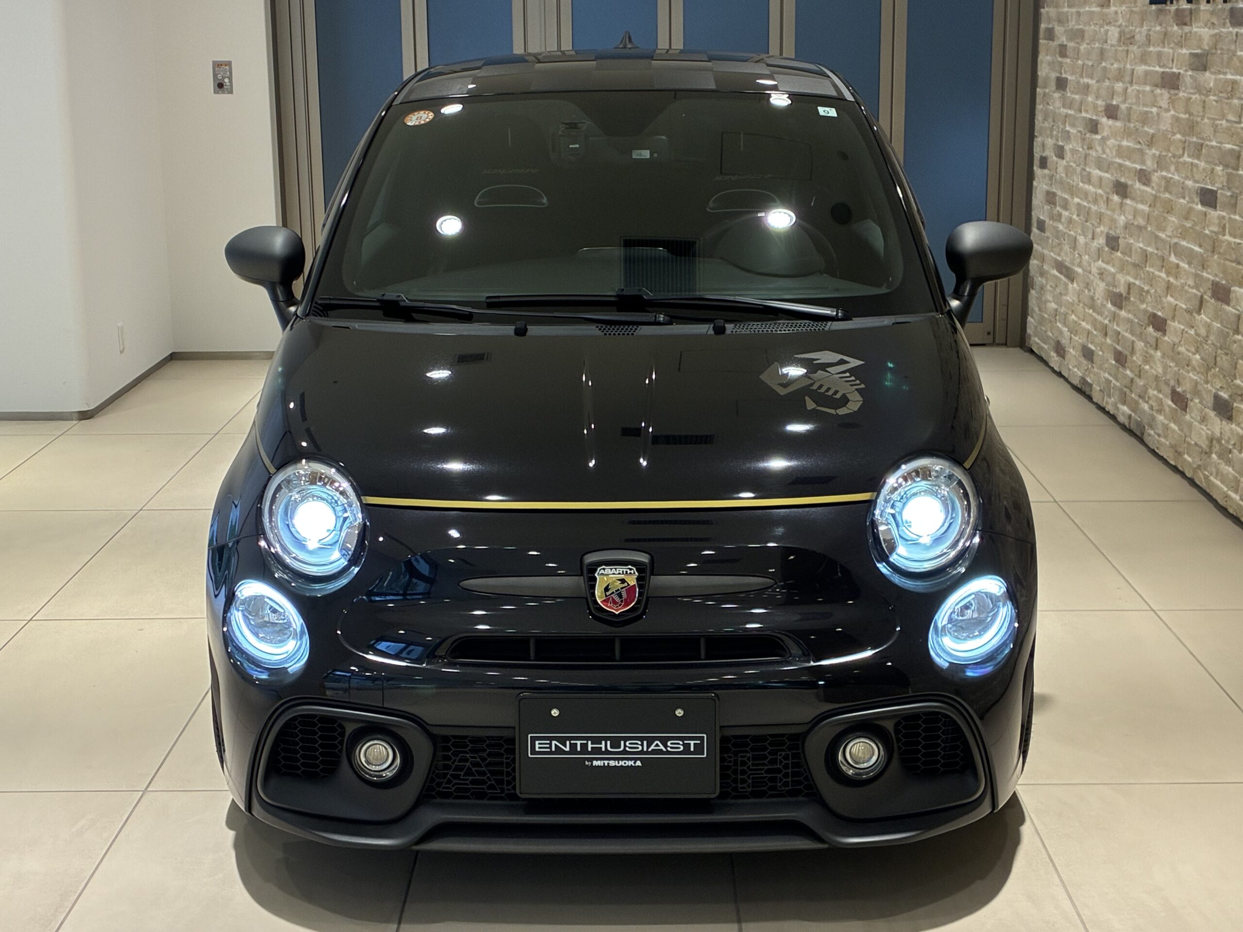 アバルト５９５　スコルピオーネオーロ 左ハンドル レコードモンツァ