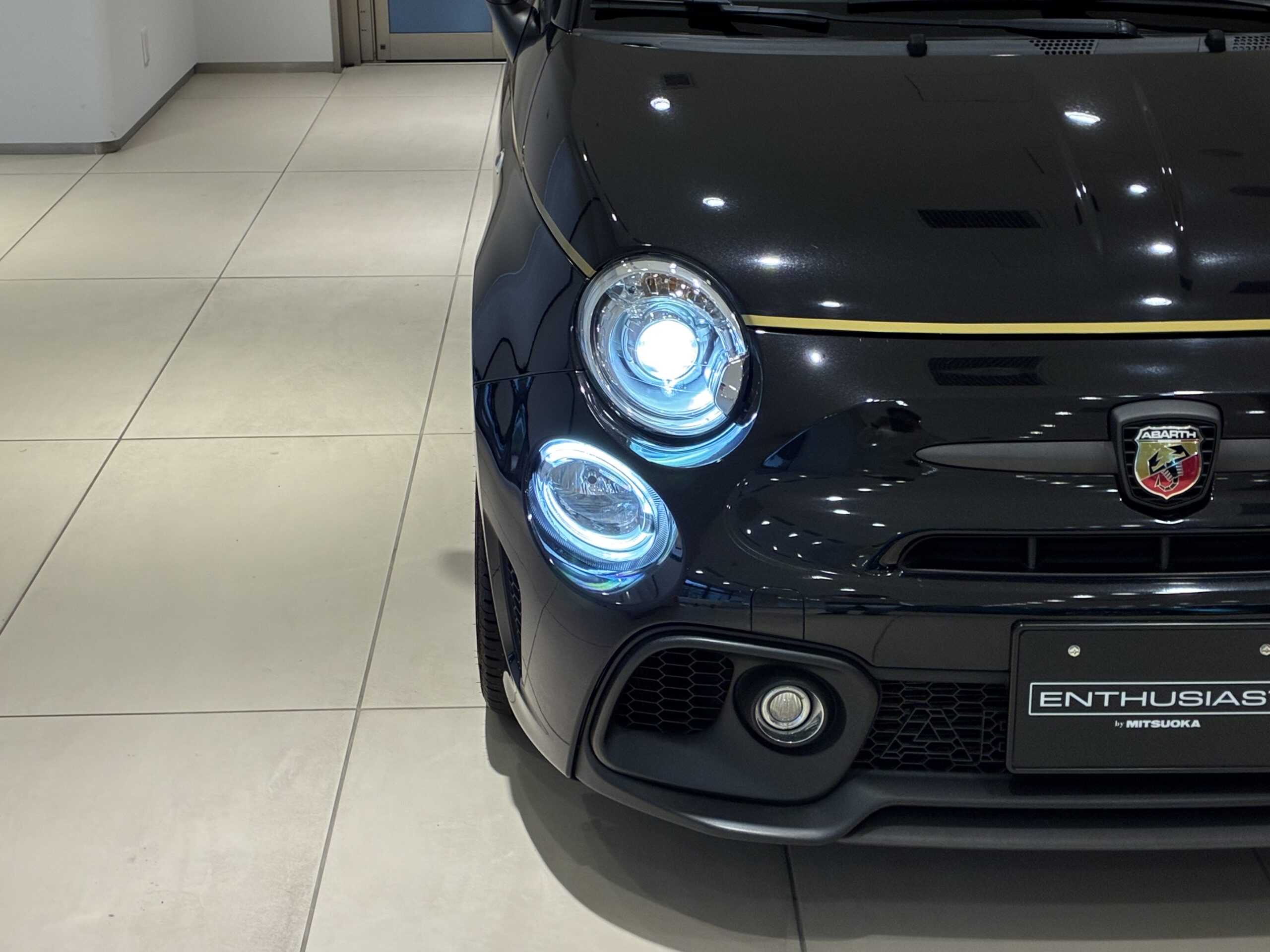 アバルト５９５　スコルピオーネオーロ 左ハンドル レコードモンツァ