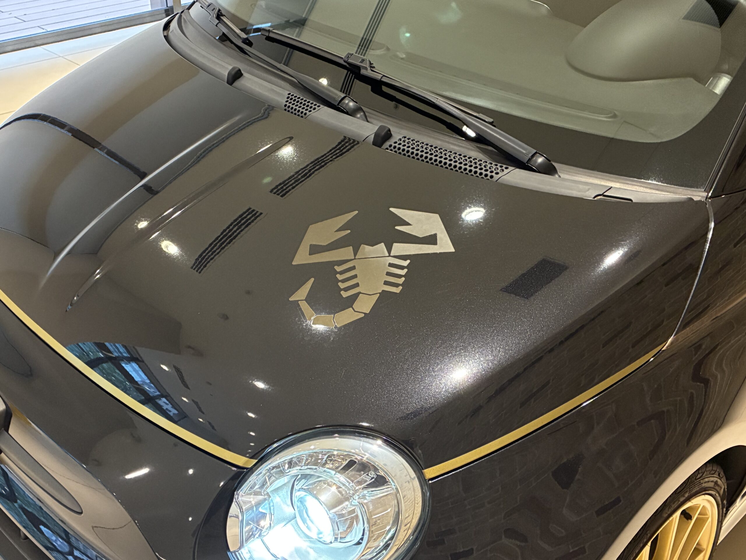 アバルト５９５　スコルピオーネオーロ 左ハンドル レコードモンツァ