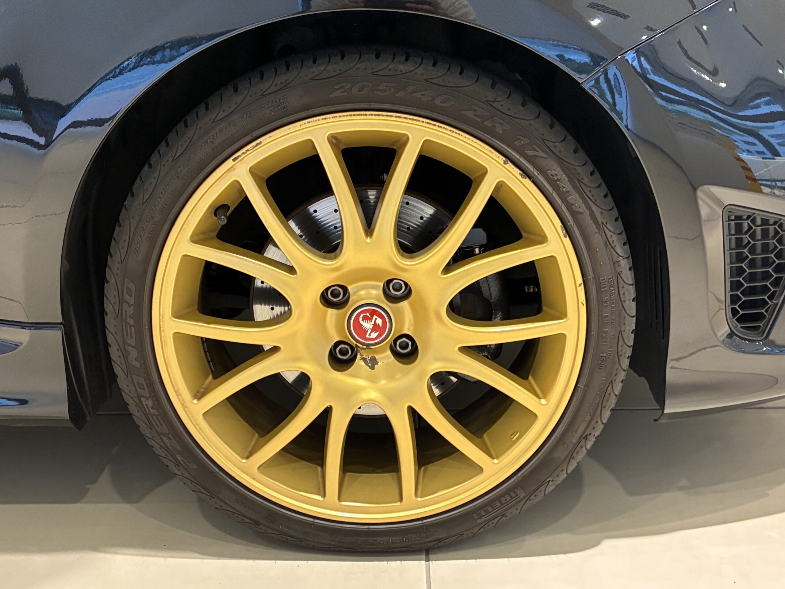 アバルト５９５　スコルピオーネオーロ 左ハンドル レコードモンツァ