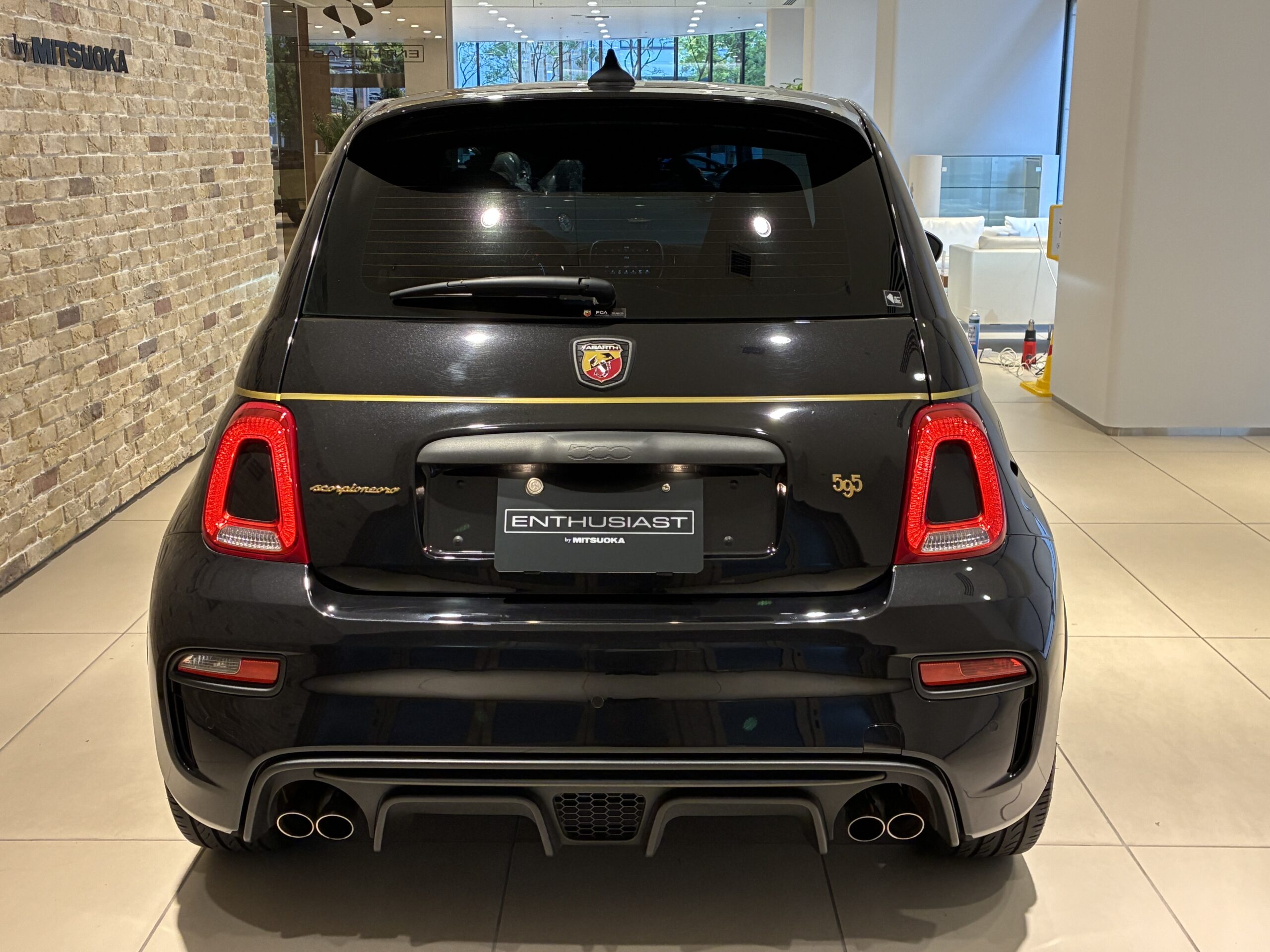 アバルト５９５　スコルピオーネオーロ 左ハンドル レコードモンツァ