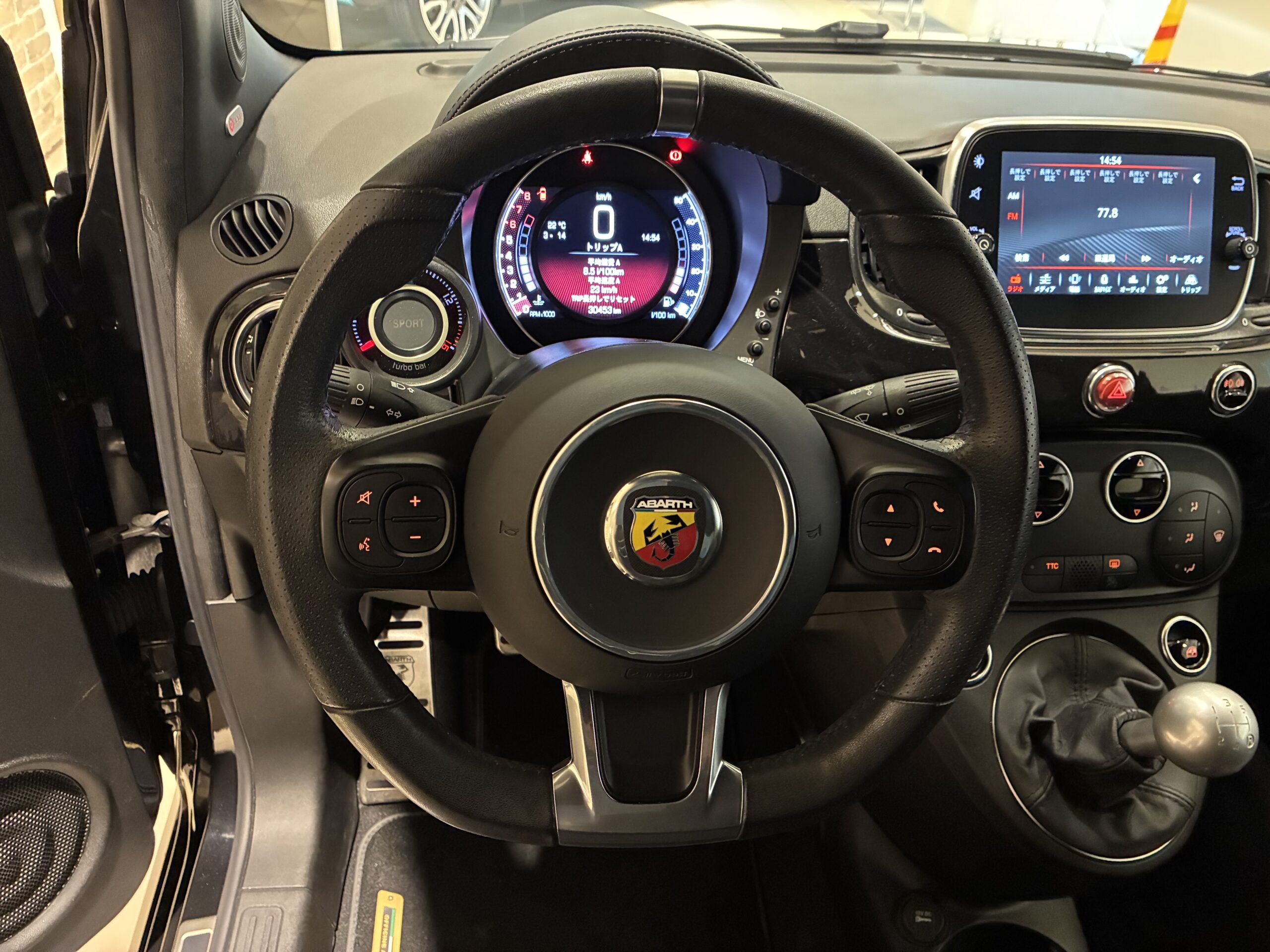 アバルト５９５　スコルピオーネオーロ 左ハンドル レコードモンツァ