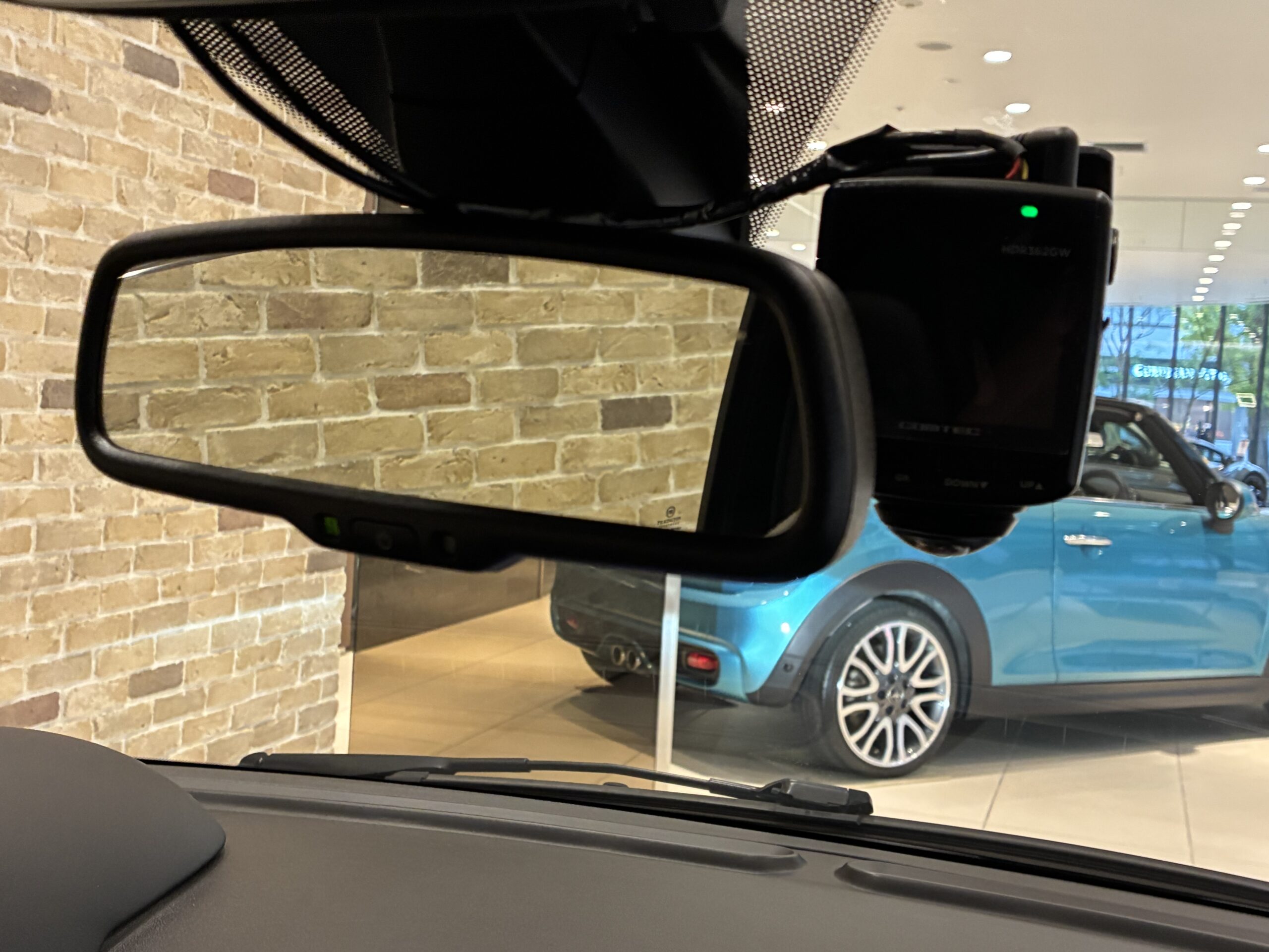 アバルト５９５　スコルピオーネオーロ 左ハンドル レコードモンツァ