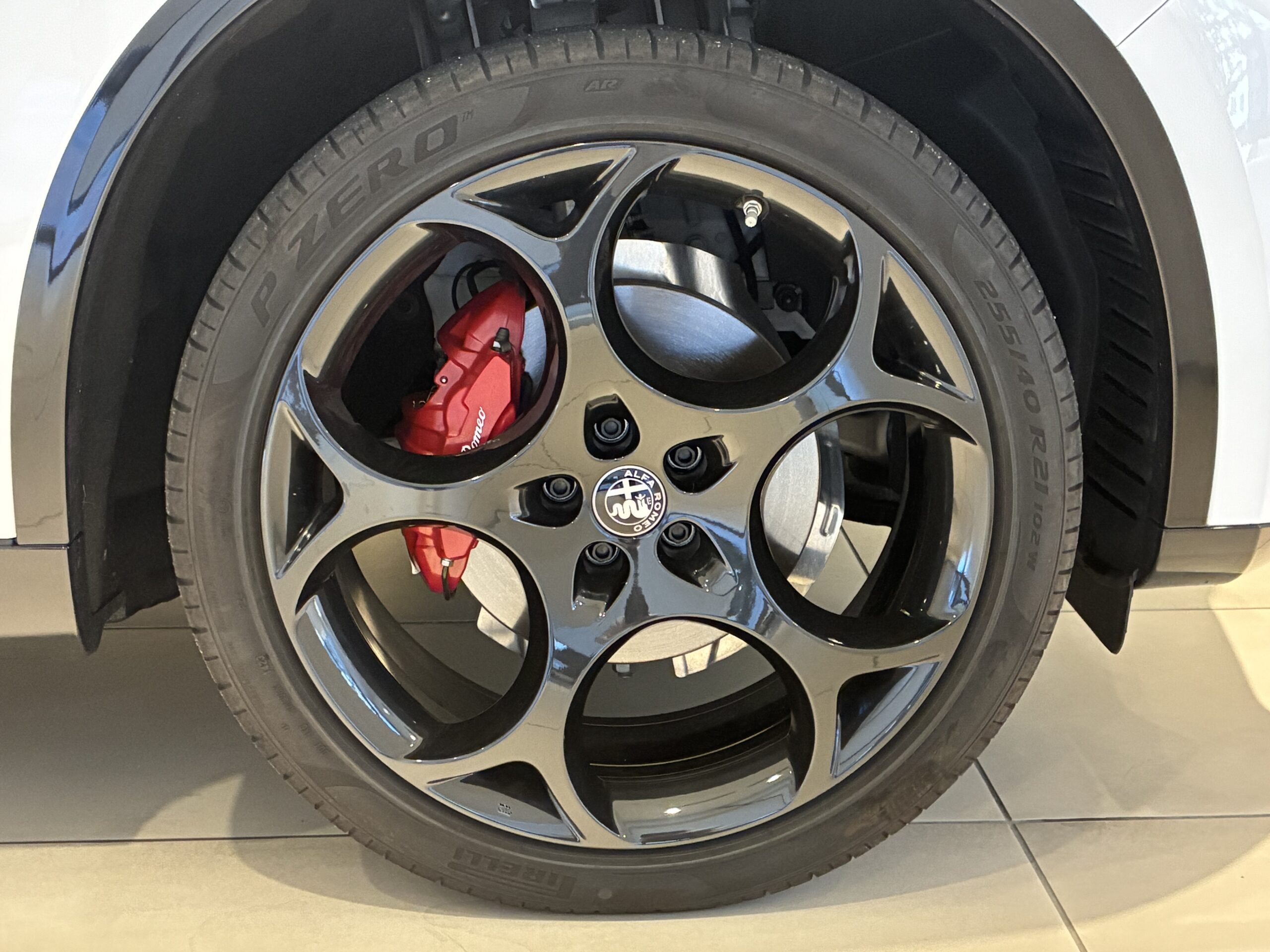 ステルヴィオ２．２ターボD Q4 ヴェローチェ 4WD