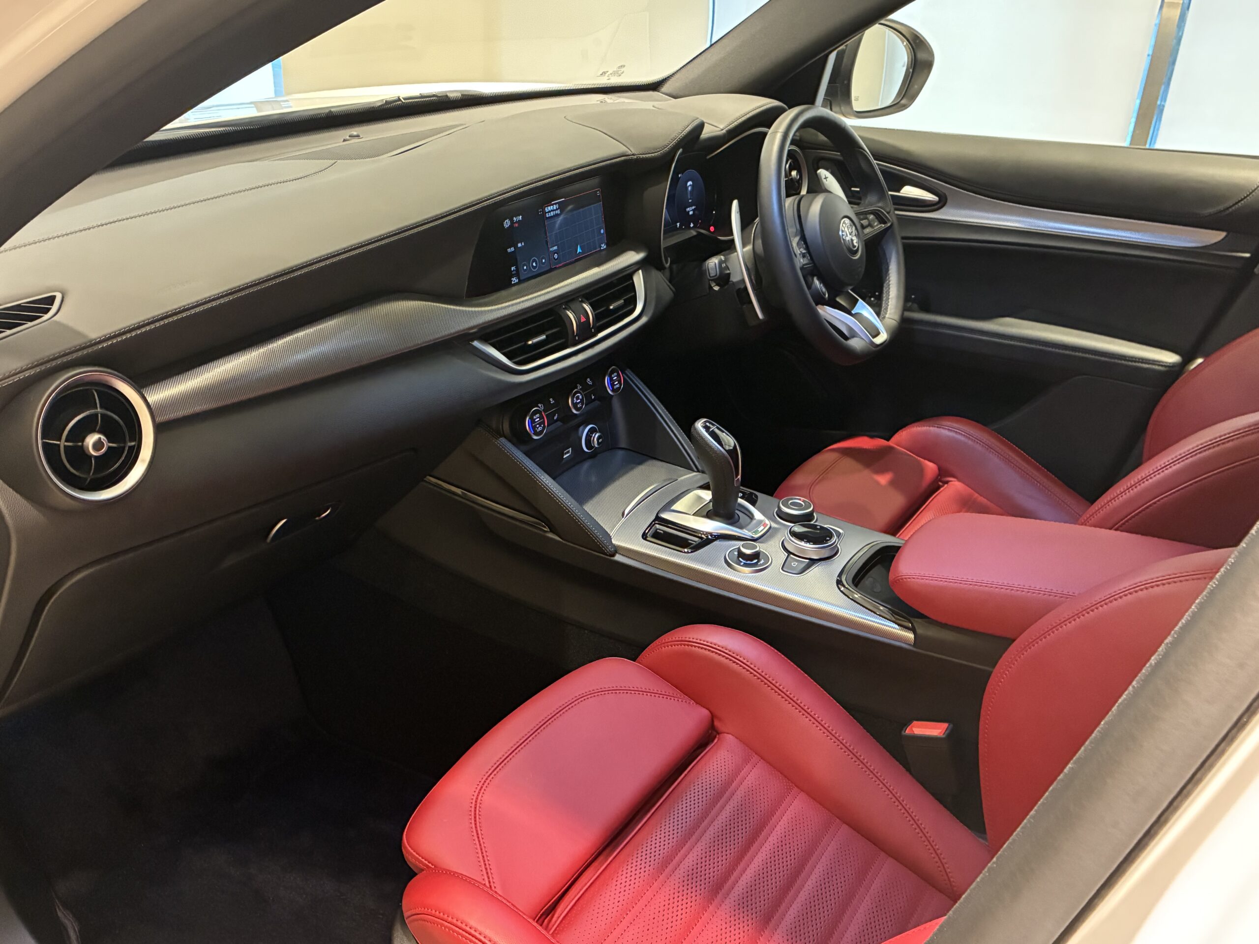 ステルヴィオ２．２ターボD Q4 ヴェローチェ 4WD