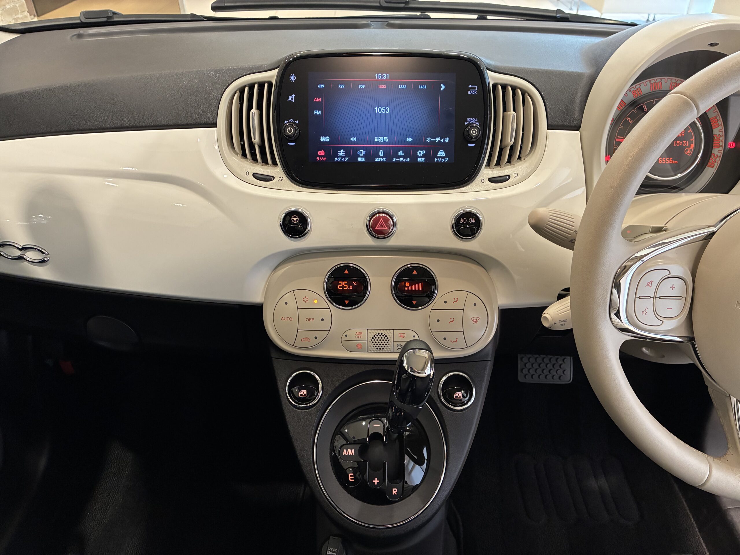 フィアット500C ドルチェヴィータ