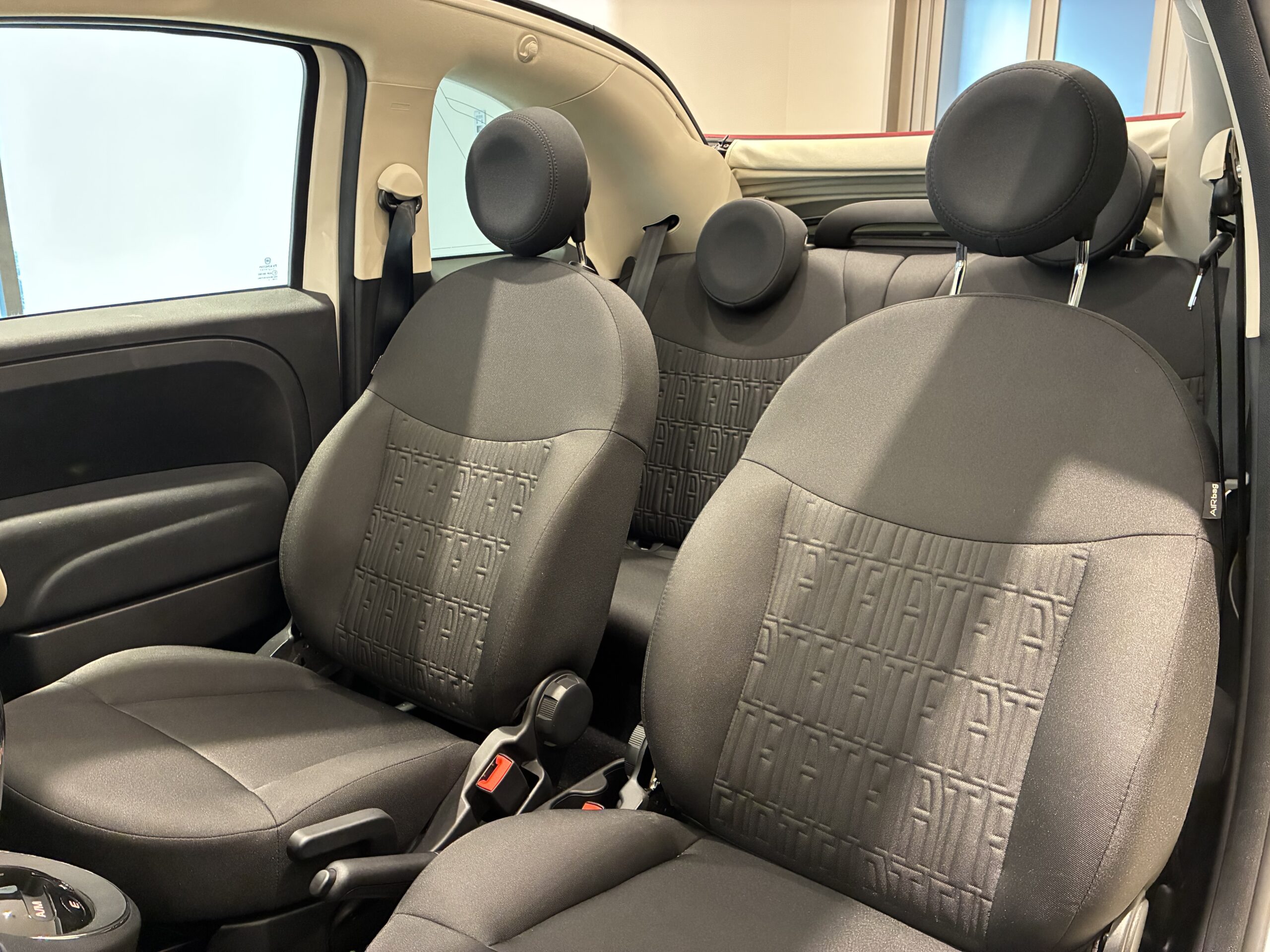 フィアット500C ドルチェヴィータ