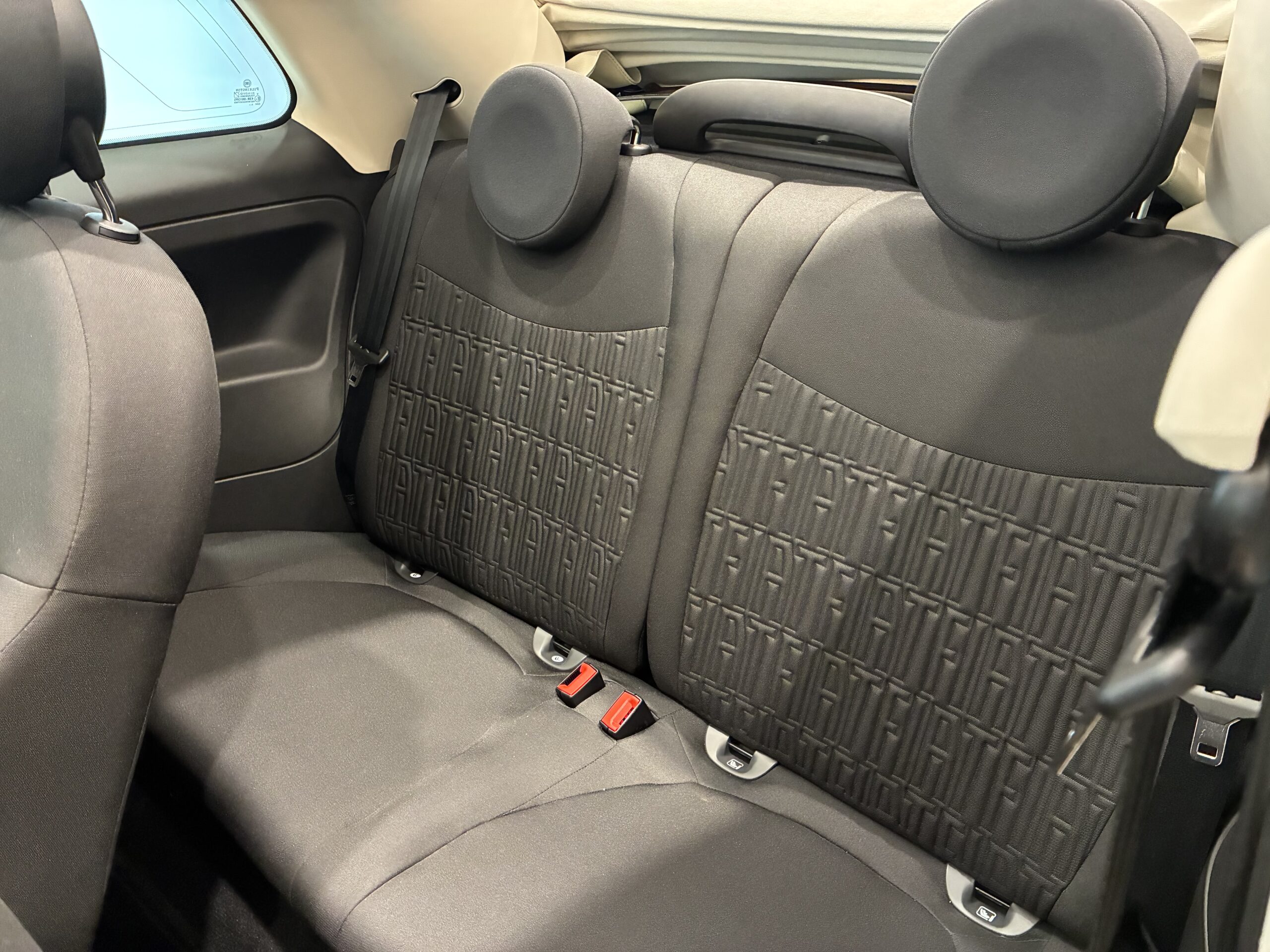 フィアット500C ドルチェヴィータ