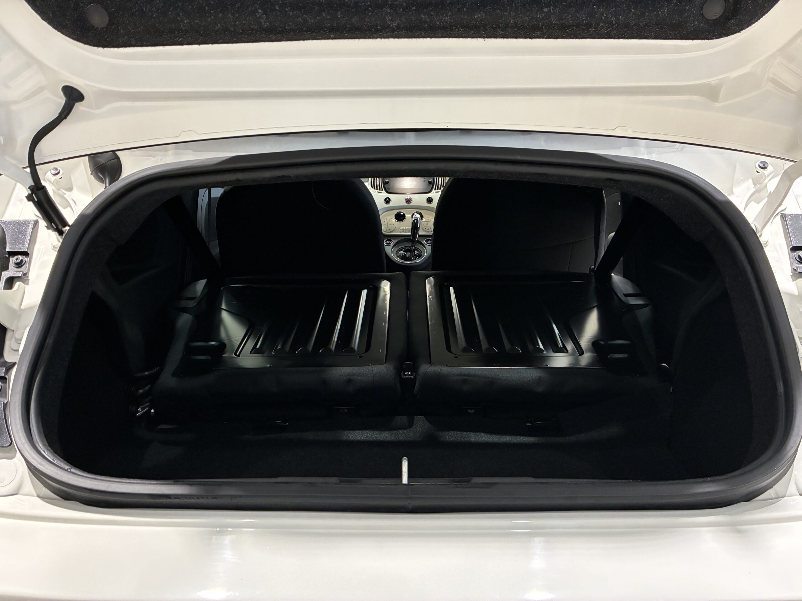 フィアット500C ドルチェヴィータ