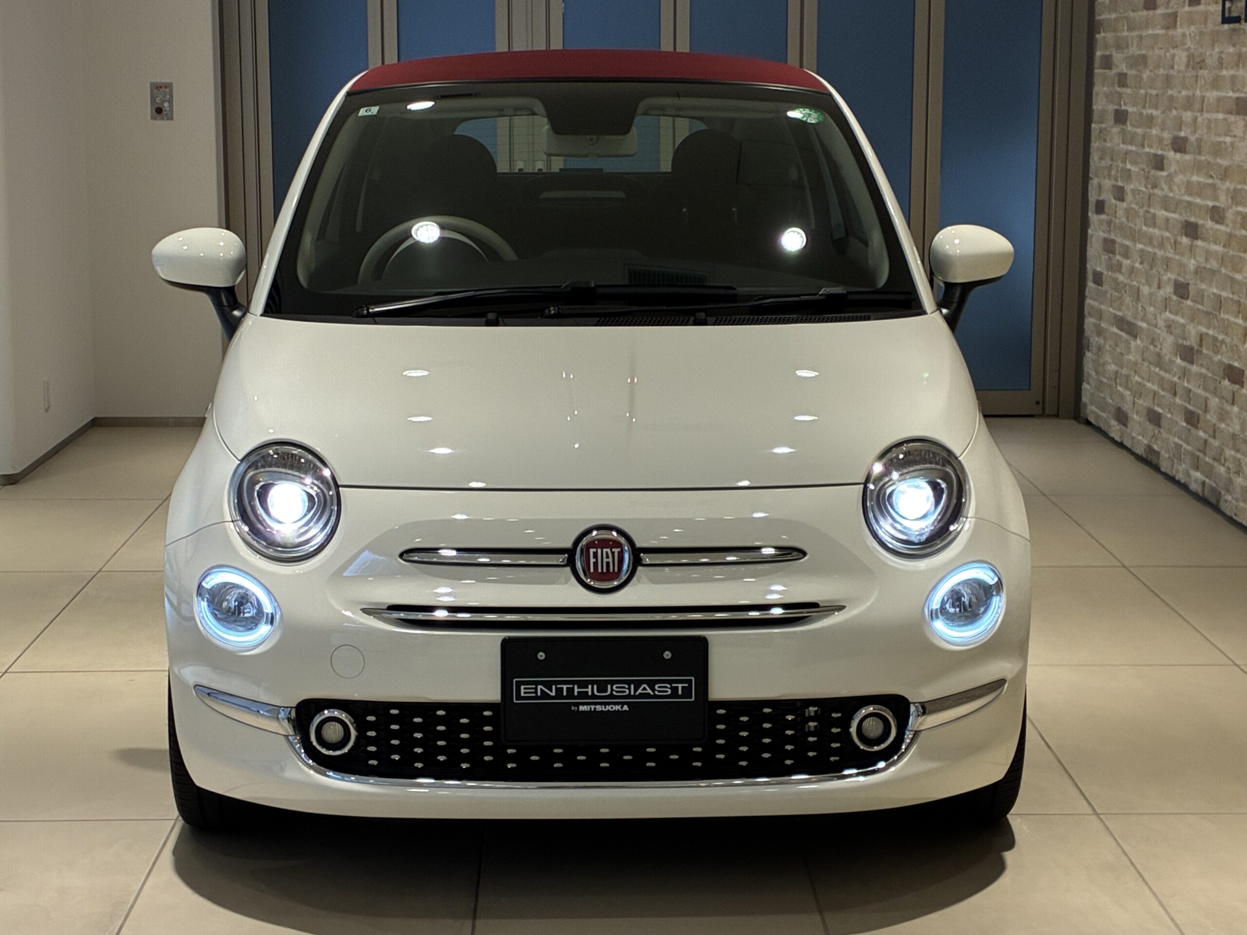 フィアット500C ドルチェヴィータ