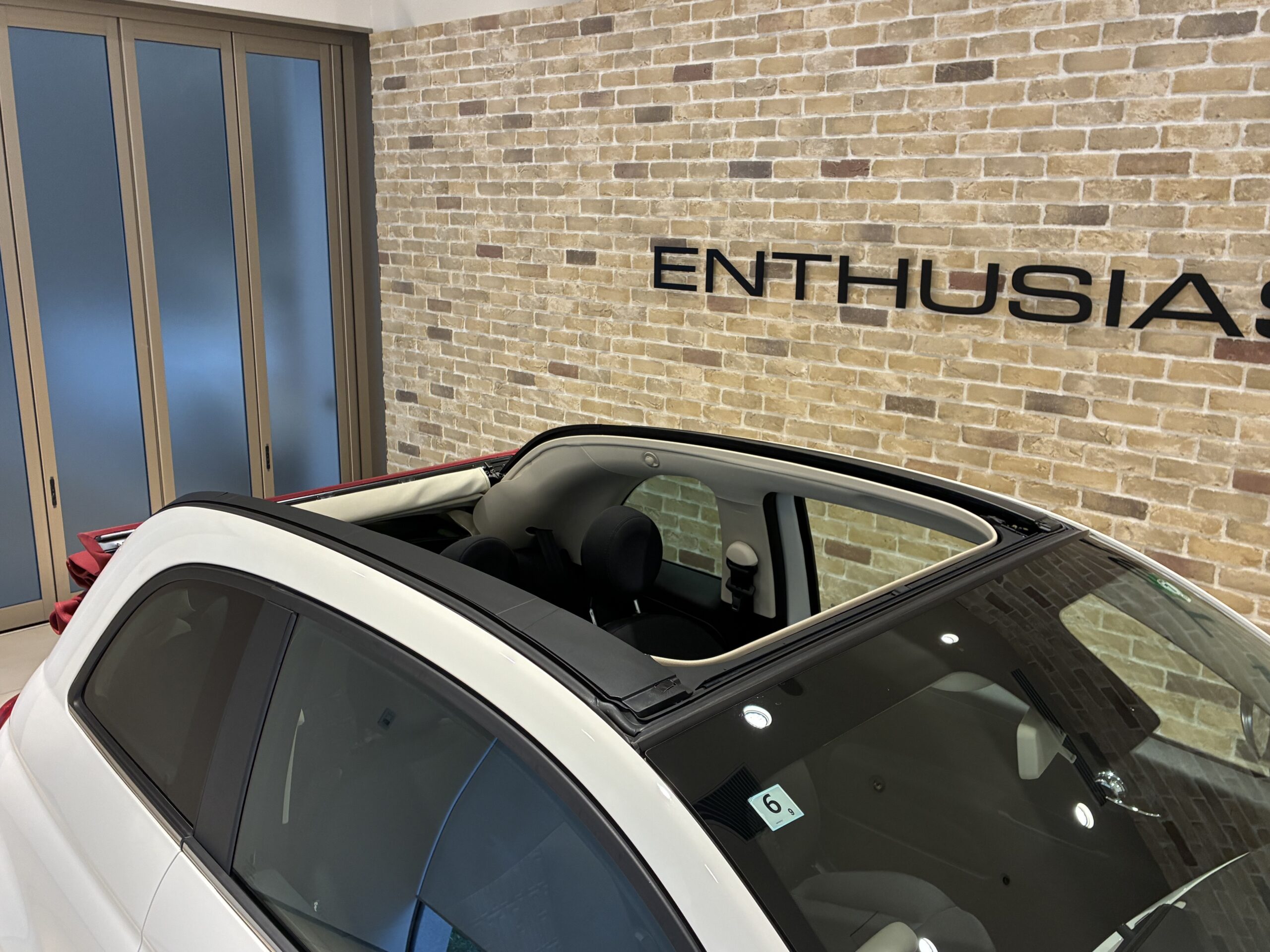 フィアット500C ドルチェヴィータ