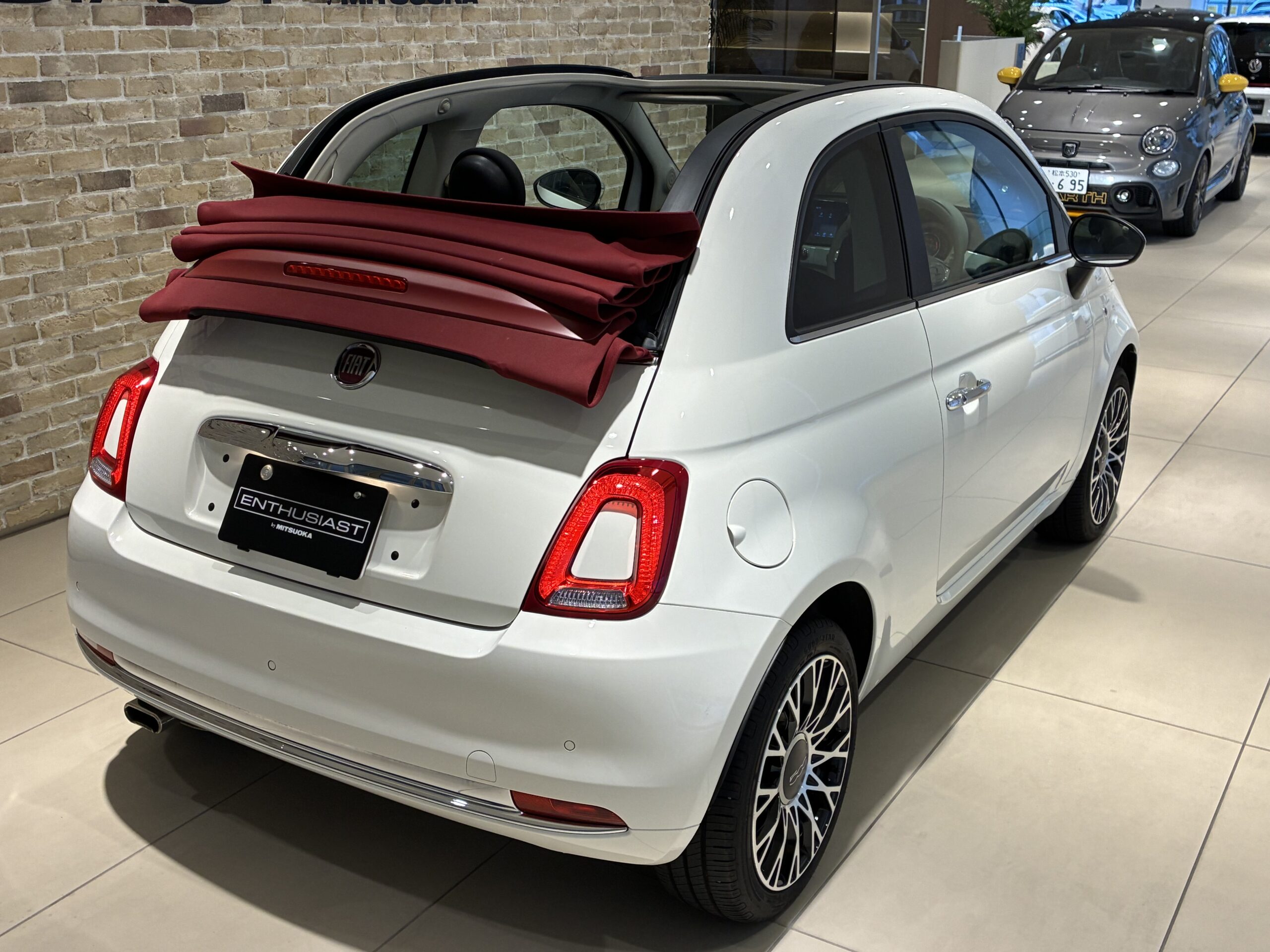 フィアット500C ドルチェヴィータ