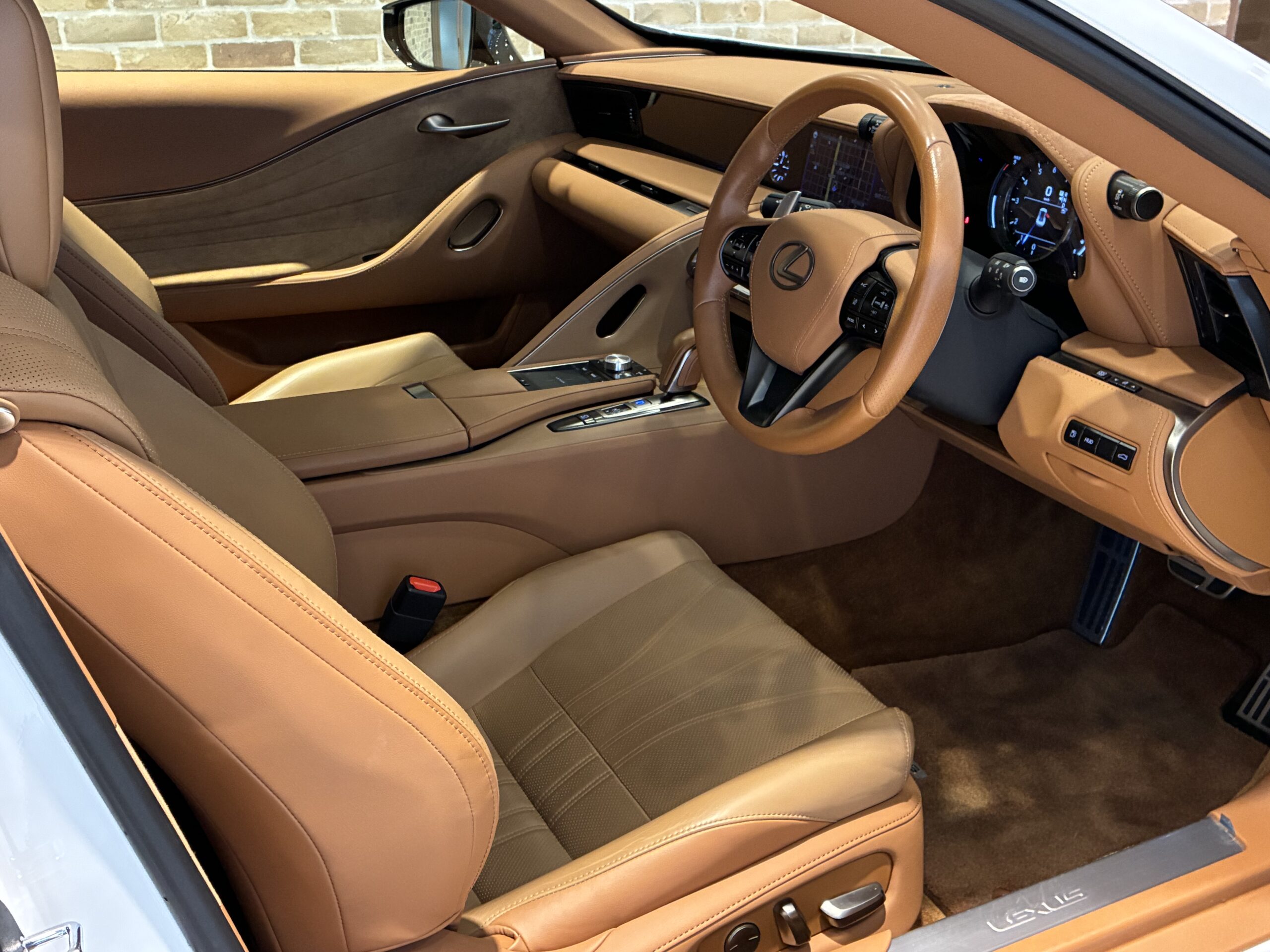 レクサスLC500 Lパッケージ