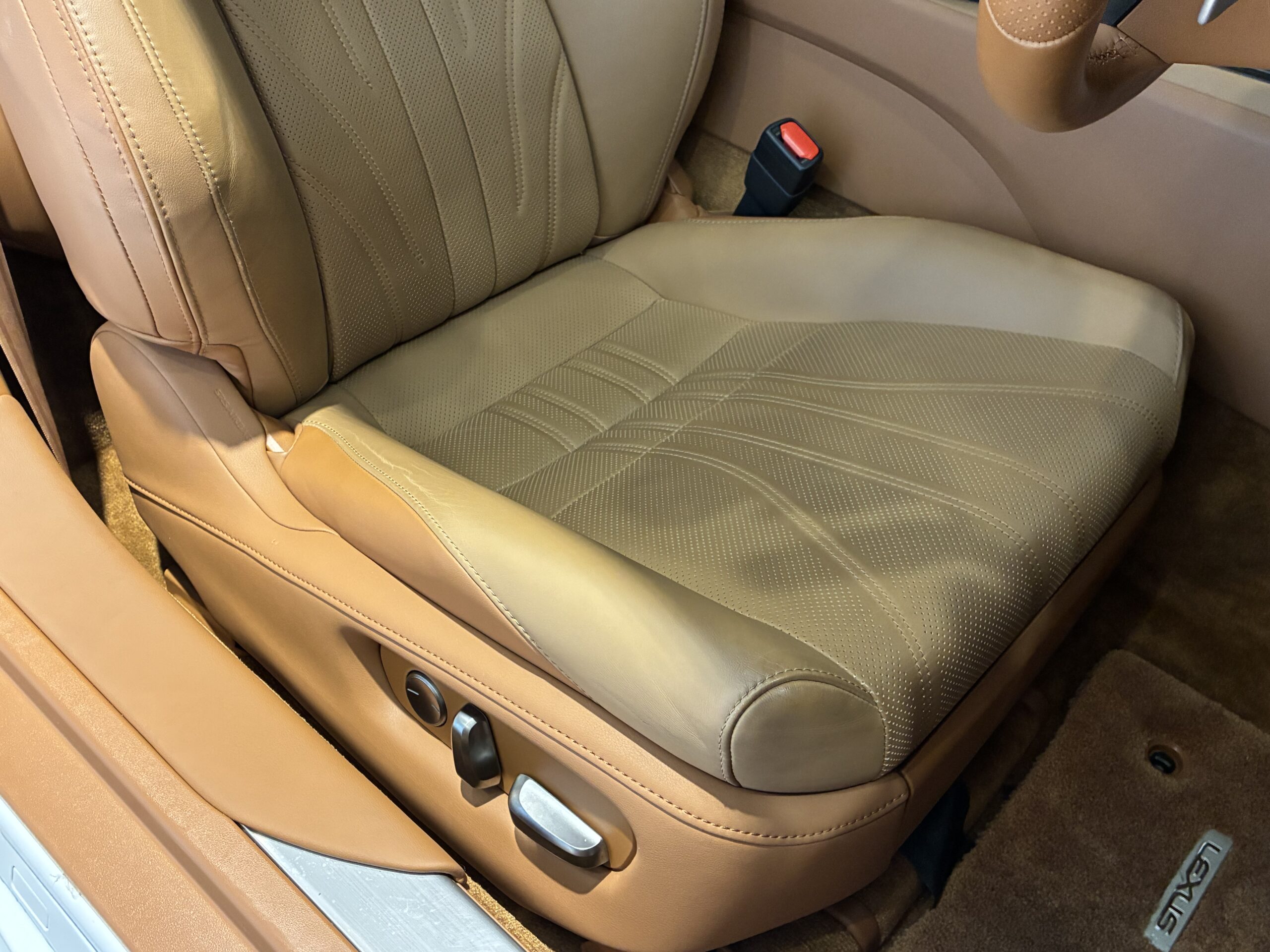 レクサスLC500 Lパッケージ