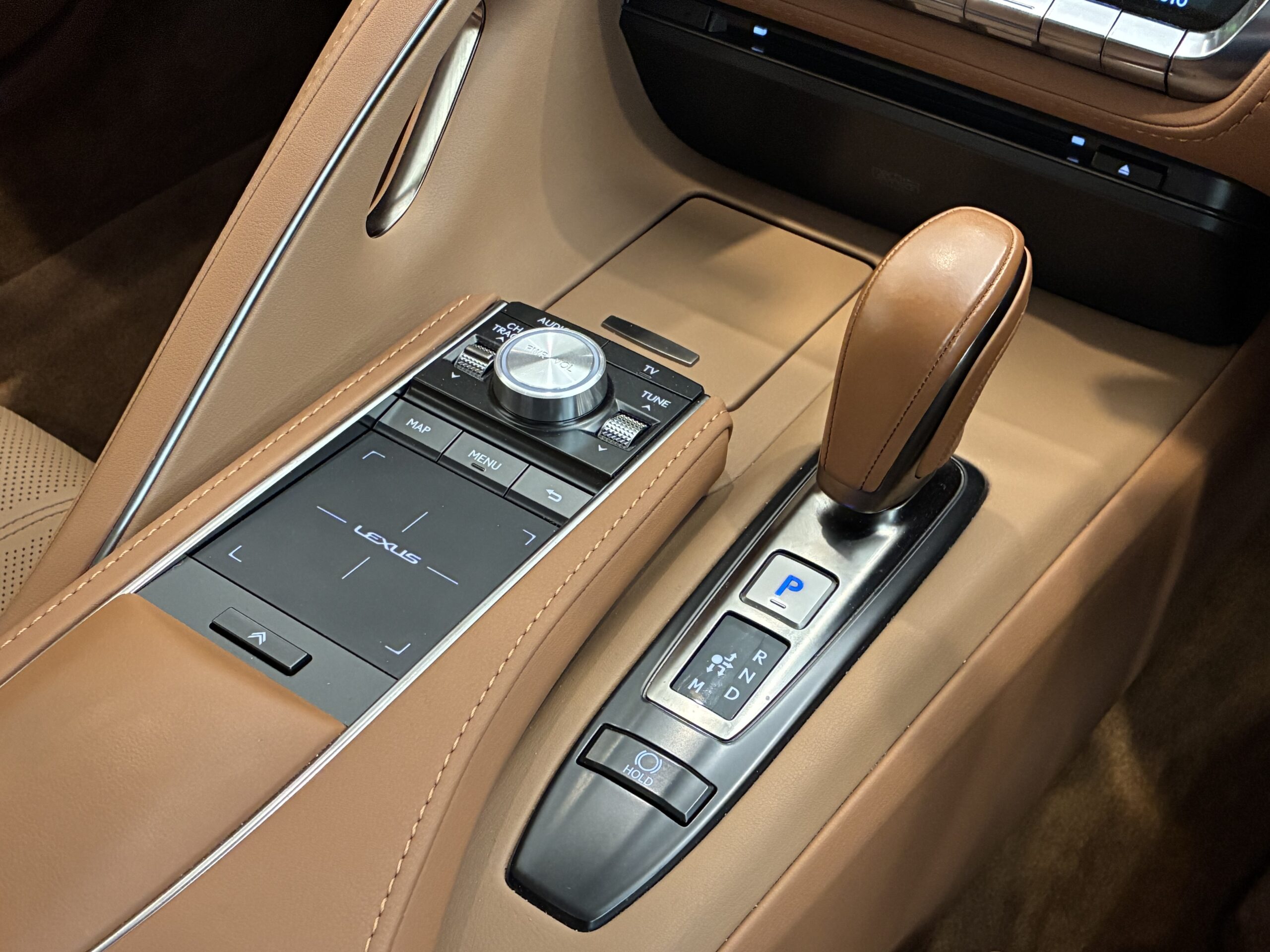 レクサスLC500 Lパッケージ