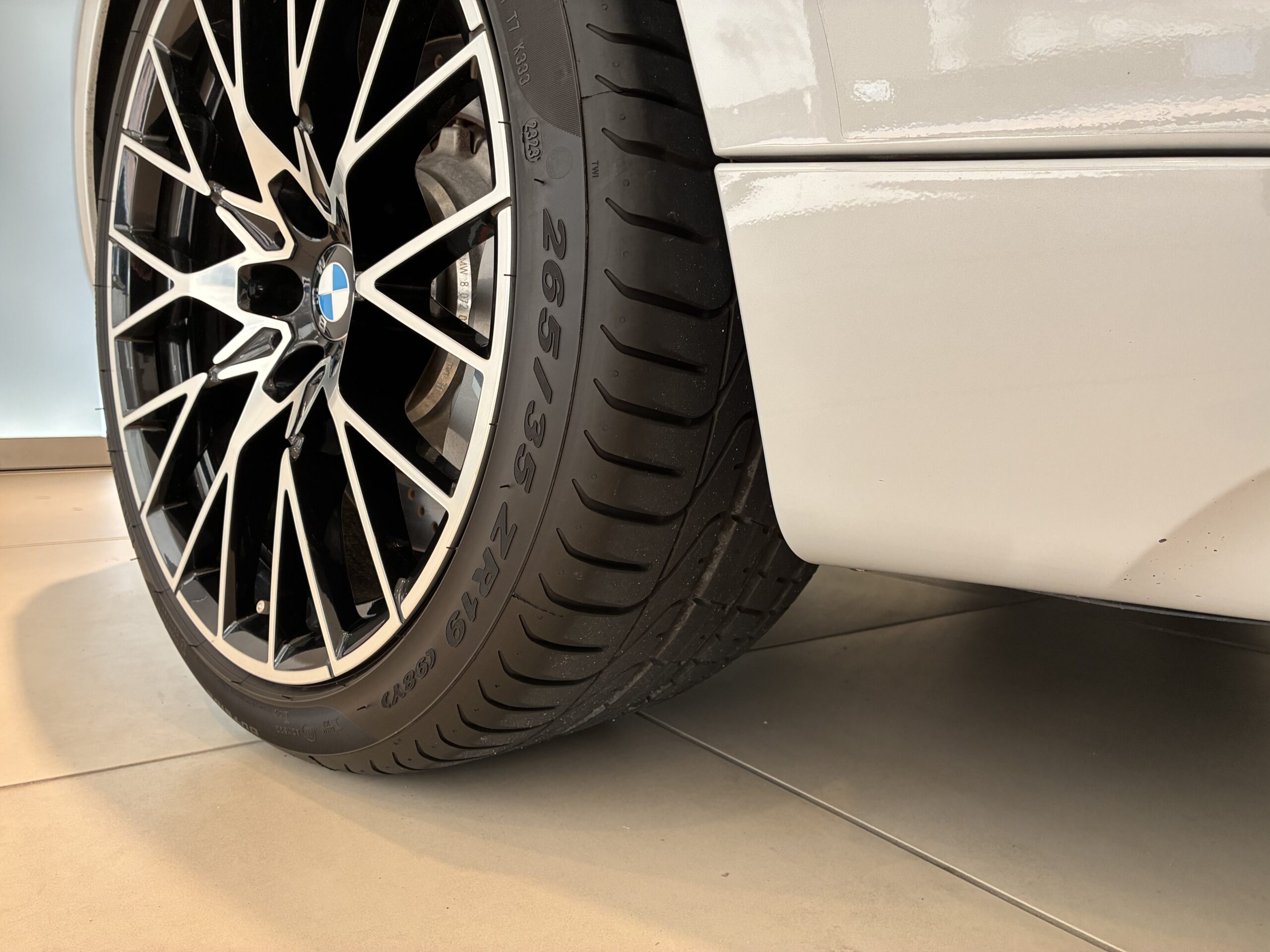 BMW M2 コンペティション