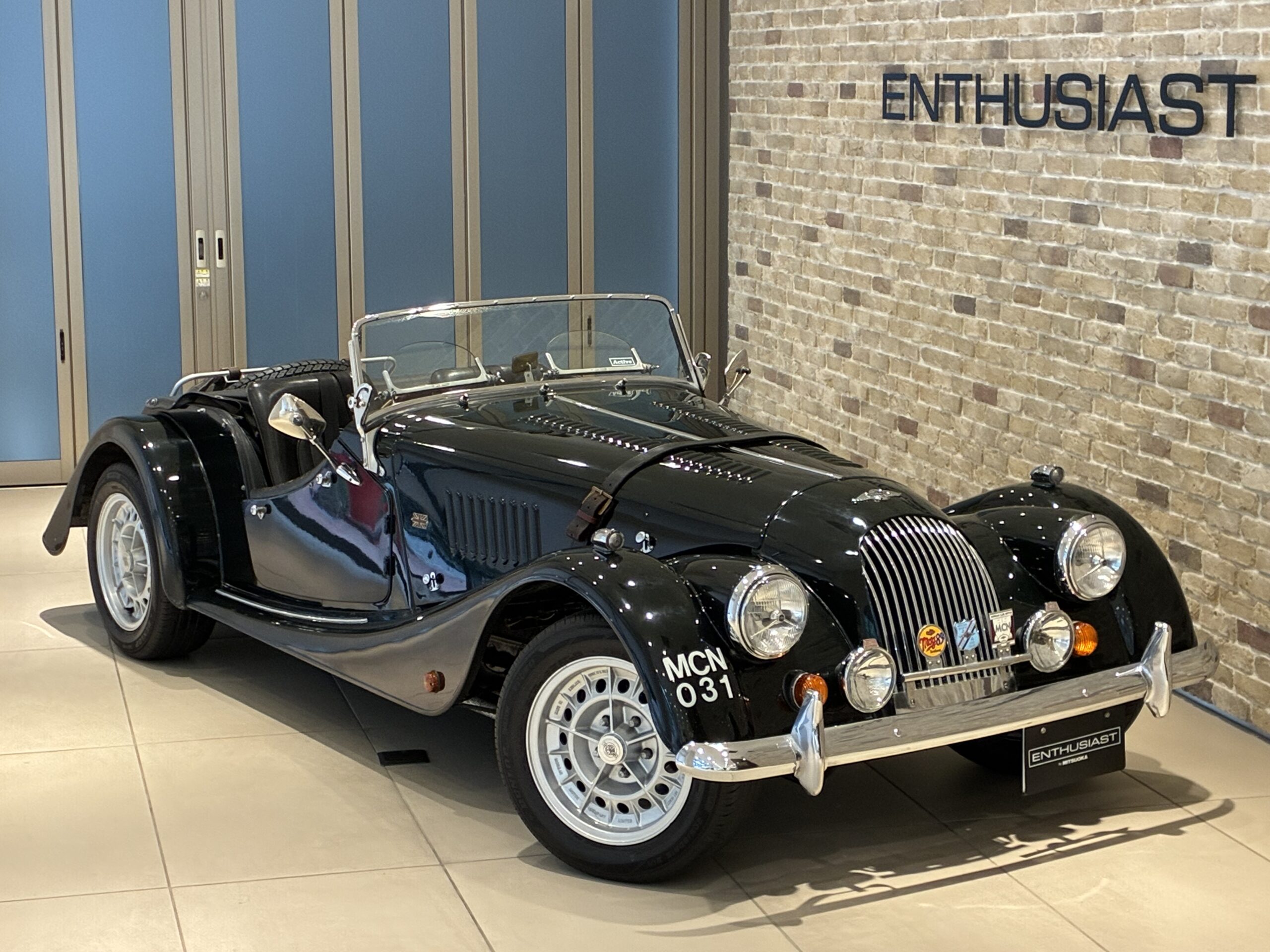 モーガン　プラス8 ベルベットレーシンググリーン