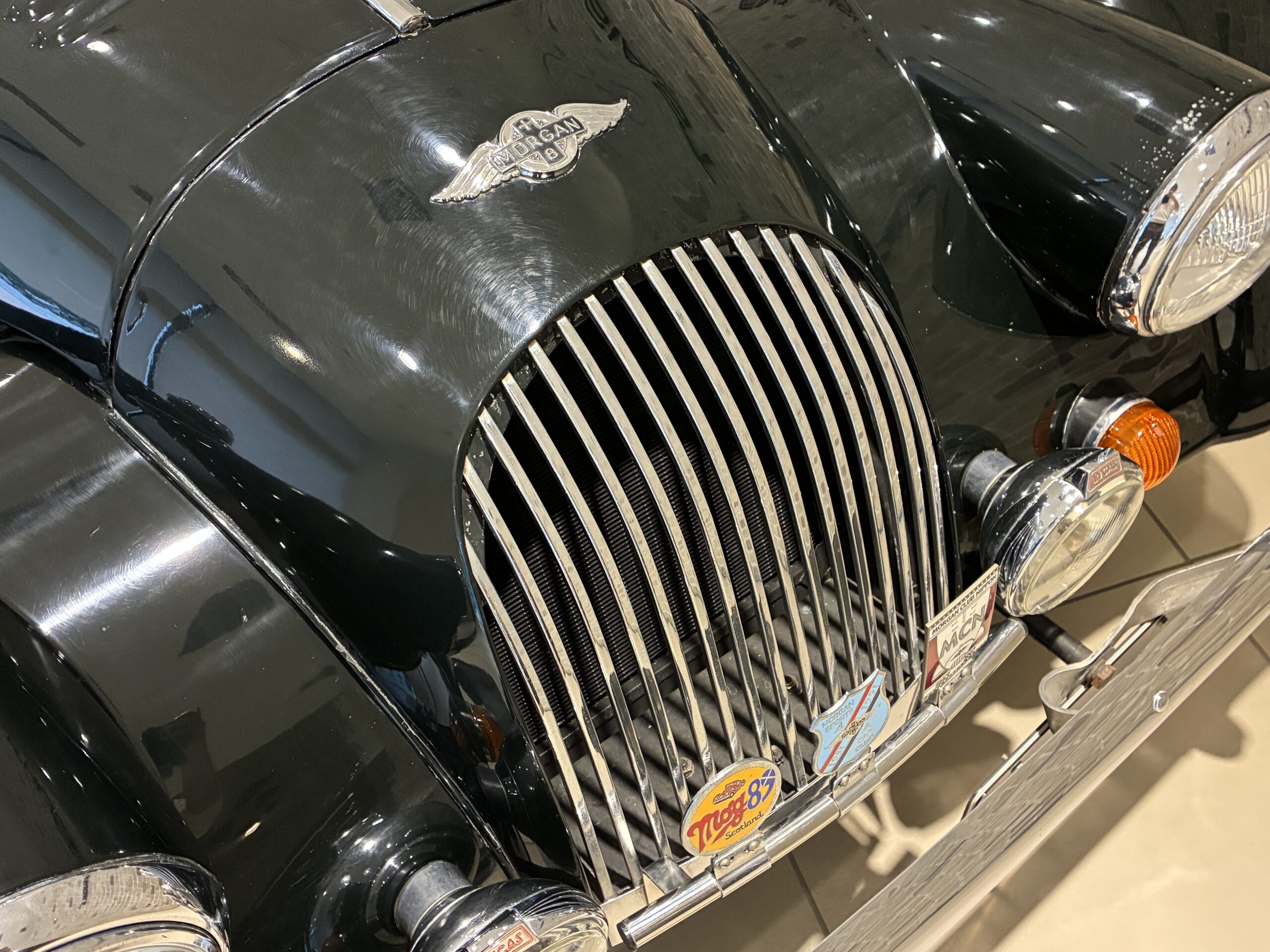 モーガン　プラス8 ベルベットレーシンググリーン